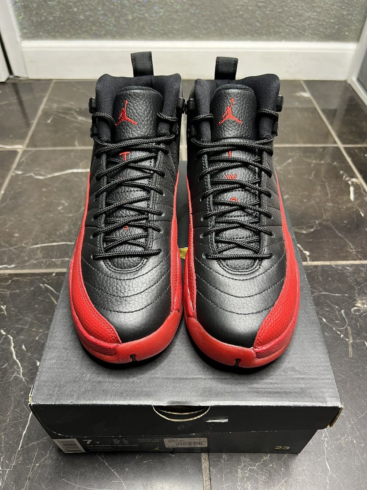 Jordan Brand Jordan Flu Game 12s (2016) DS GS 7Y! Size US 7 / EU 40 - 1 Thumbnail