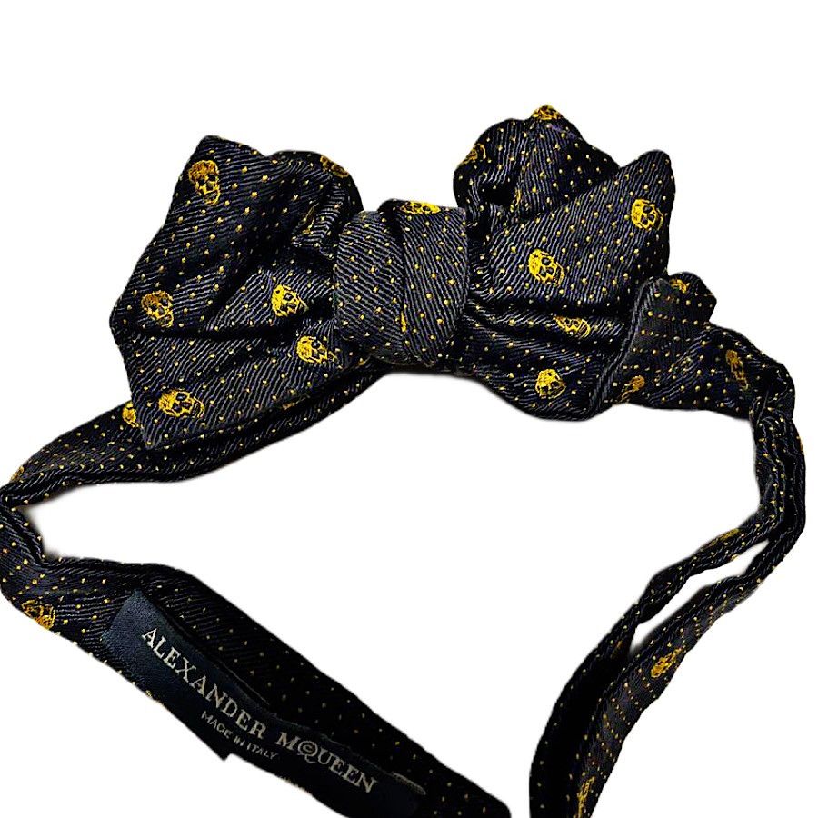 Alexander McQueen Authentic Alexander McQueen Black Silk Skulls Bow Tie Size ONE SIZE - 2 Thumbnail