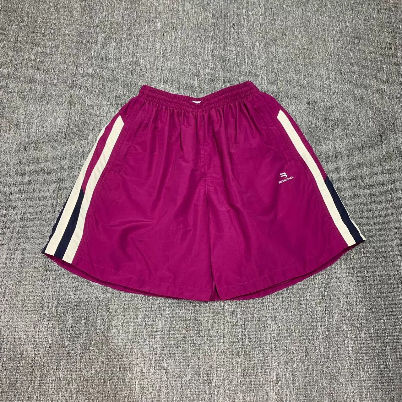 Balenciaga Balenciaga Purple Double Hook Shorts 34 95 New Size 24" / US 00 / IT 34 - 1 Thumbnail