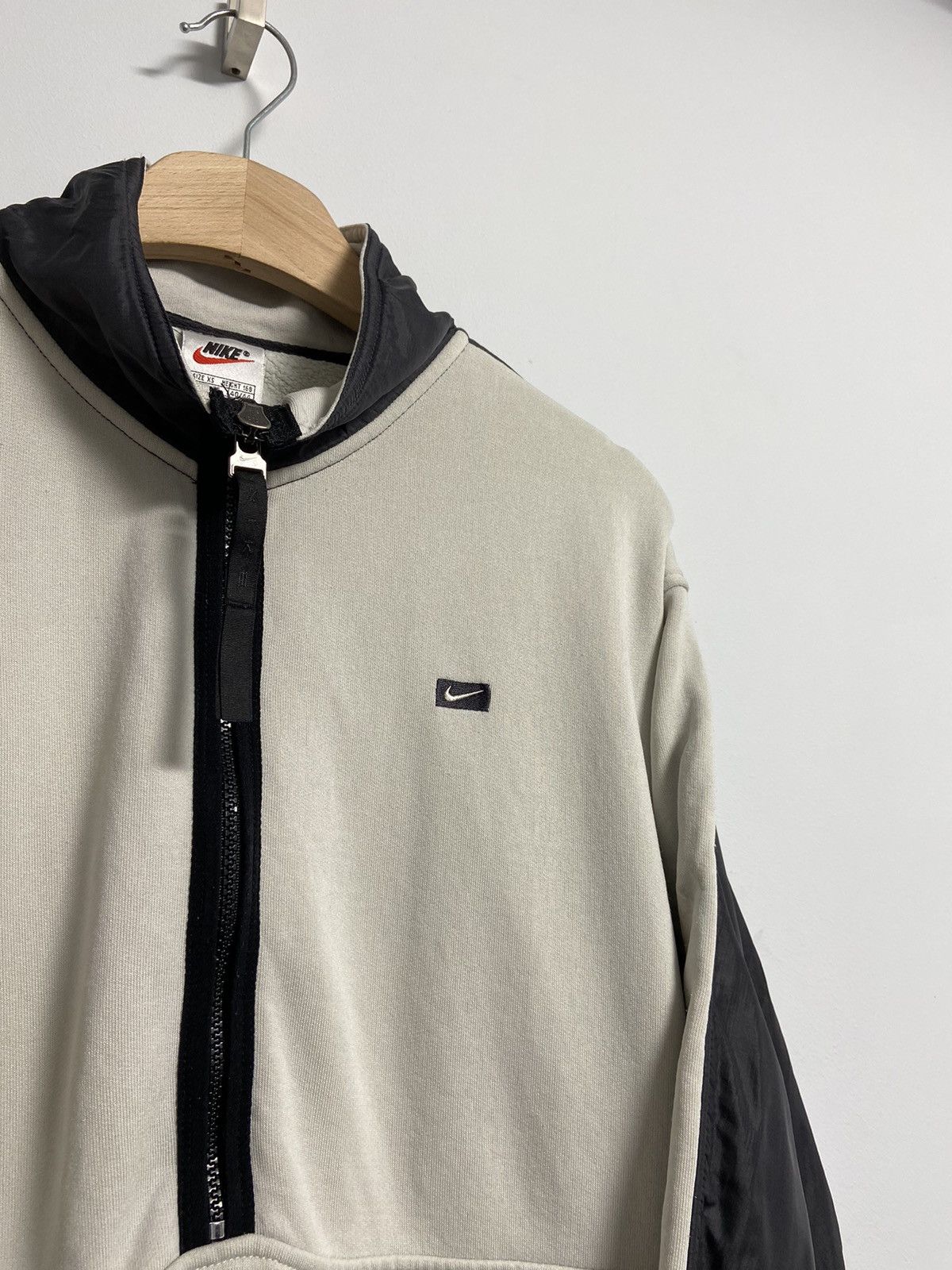 Vintage Nike Vintage Zip Sweatshirt nylon y2k style hype Size US XS / EU 42 / 0 - 5 Thumbnail
