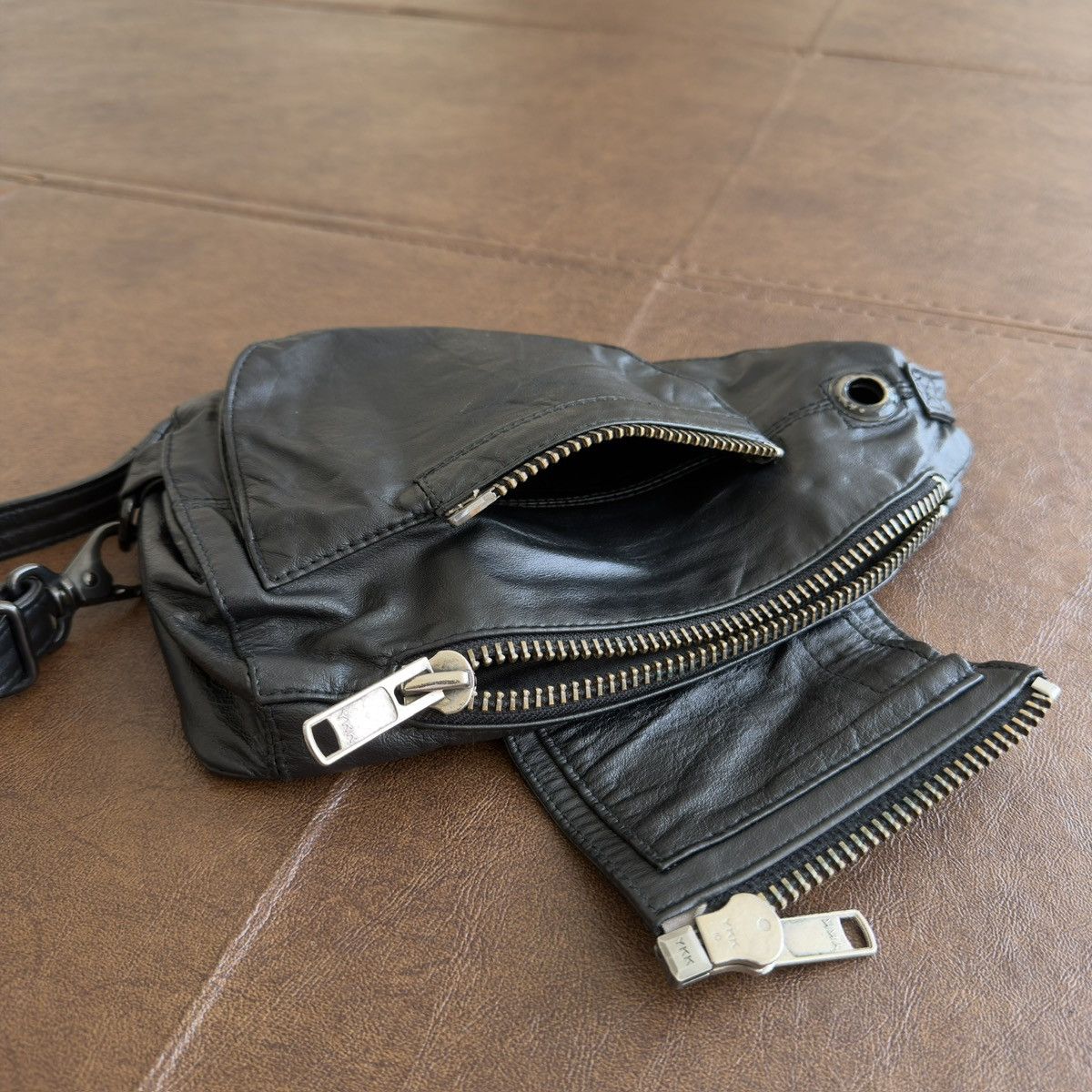 Yasuyuki Ishii Cow Leather Sling Shoulder Utility Bag Size ONE SIZE - 4 Thumbnail