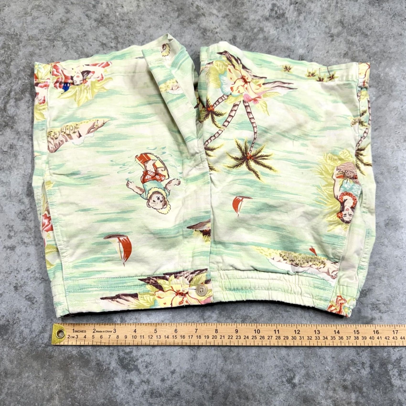 Polo Ralph Lauren Polo Ralph Lauren Shorts Mens Small Green Polo Bear Hawaiian Stretch Chino Polo Bear Floral Beach 90s Mens Size US S / EU 44-46 / 1 - 7 Thumbnail