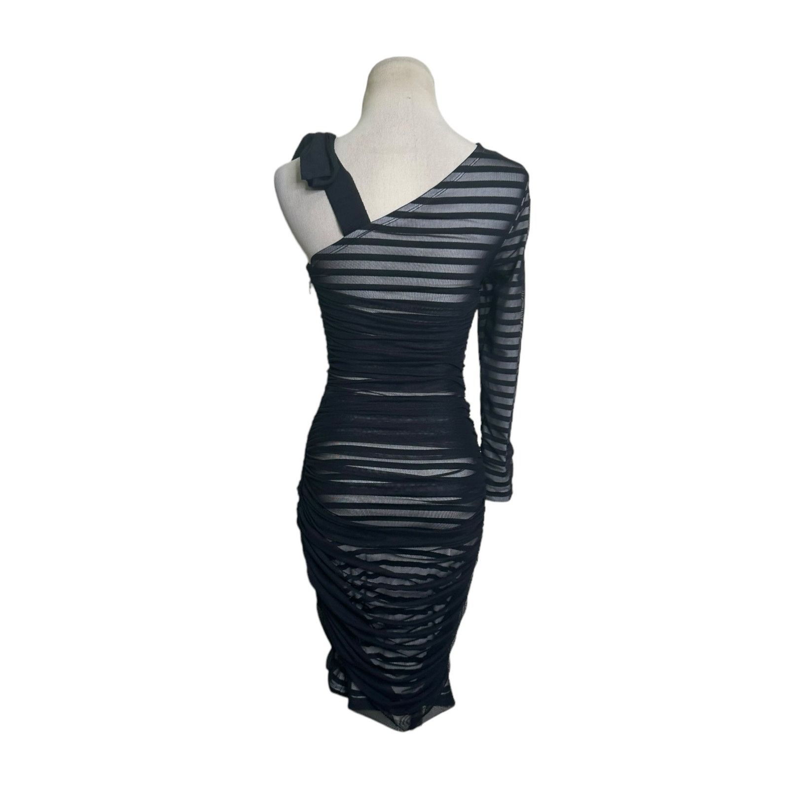 Bcbgmaxazria BCBGMAXAZRIA Striped One Shoulder Cocktail Dress size XS Size XS / US 0-2 / IT 36-38 - 18 Thumbnail