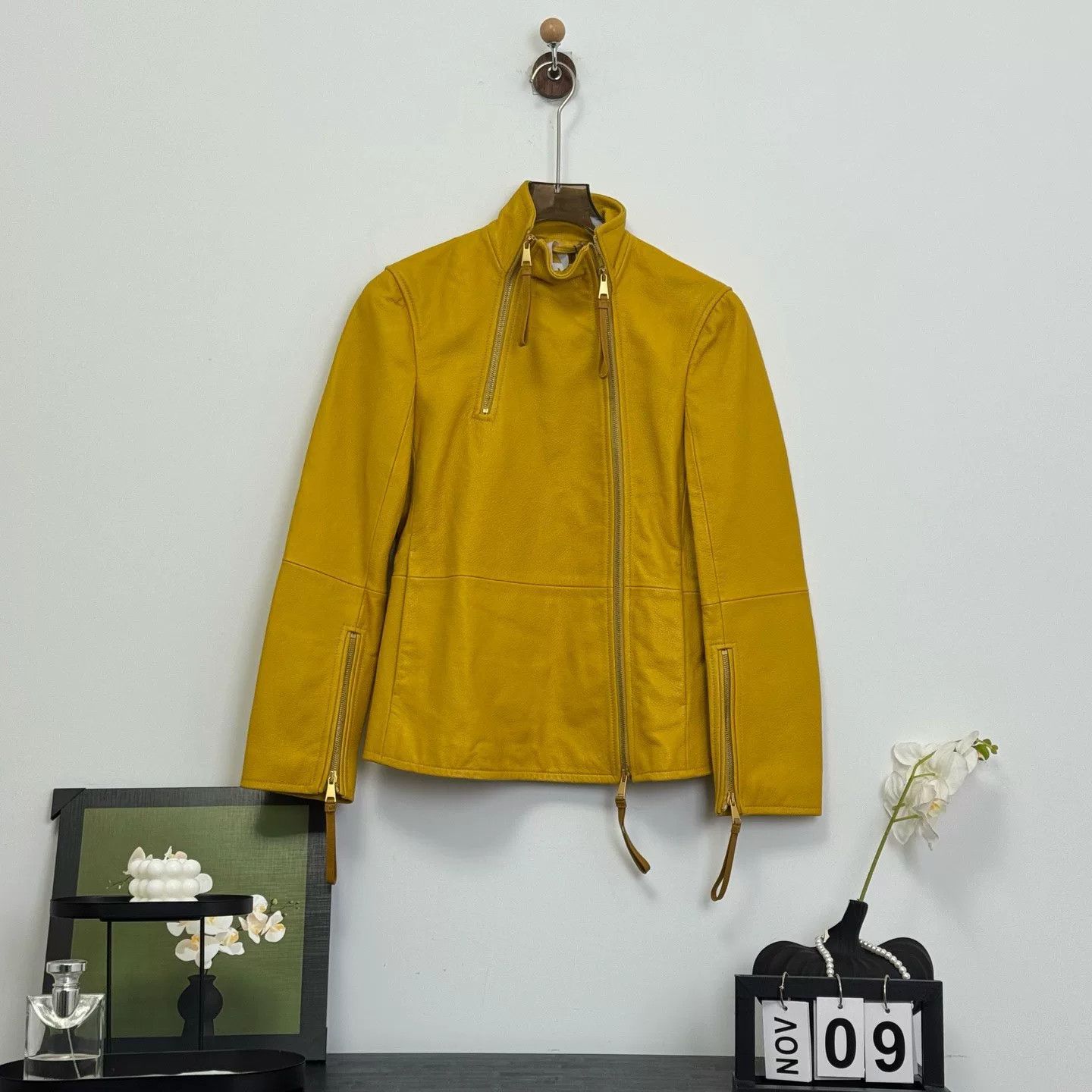 Max Mara maxmara yellow lambskin double-zip jacket Size US S / EU 44-46 / 1 - 1 Thumbnail