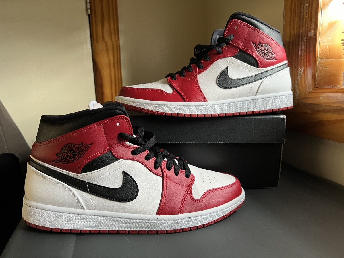 image of Air Jordan 1 Mid Chicago White Heel Shoes in White/Red/Black, Men's (Size 11)