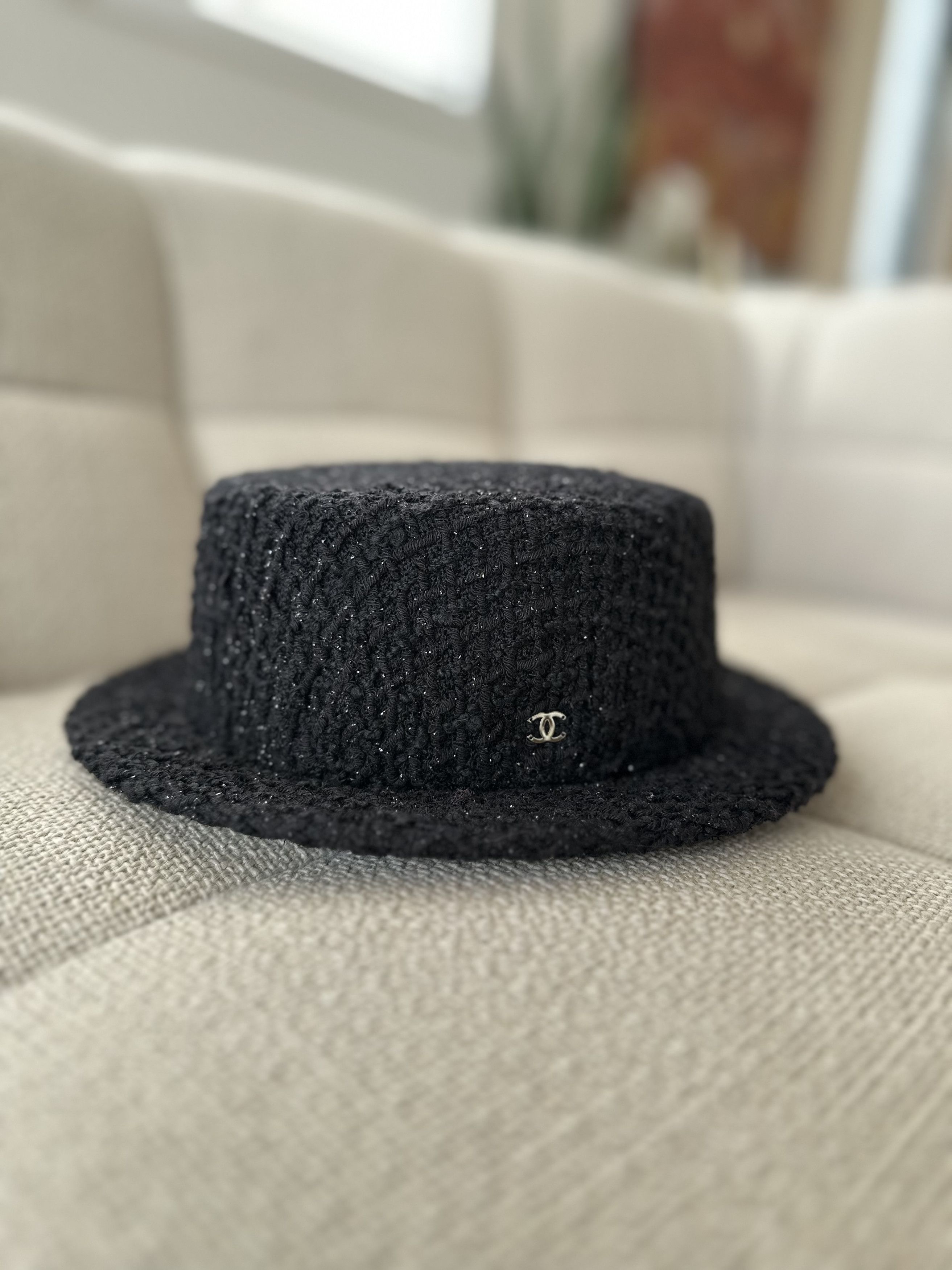 Chanel CHANEL Boater hat in black Tweed BNWT Size ONE SIZE - 1 Thumbnail