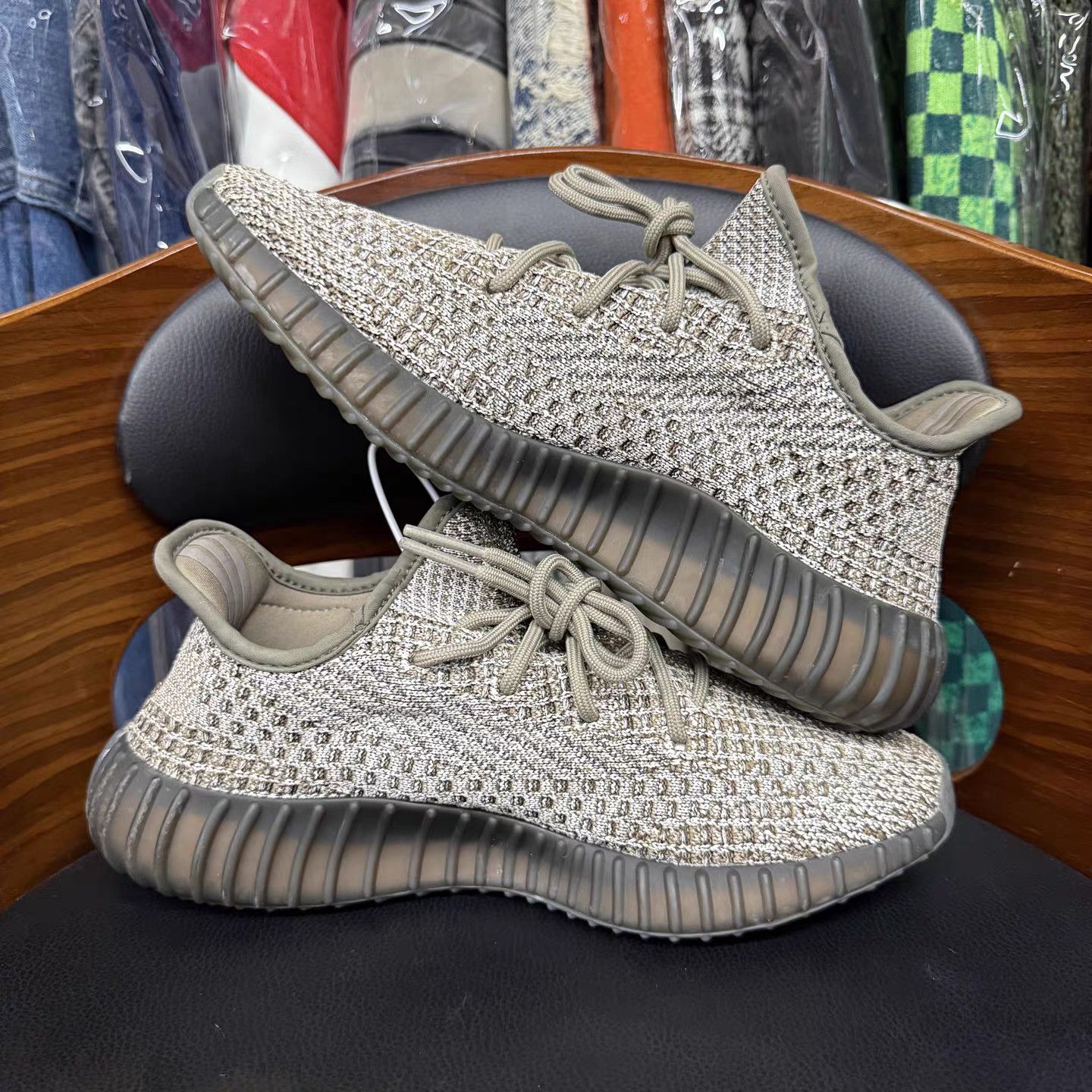 Adidas adidas Yeezy Boost 350 V2 Volcanic Ash Sneakers K15 Size US 7 / EU 40 - 7 Thumbnail