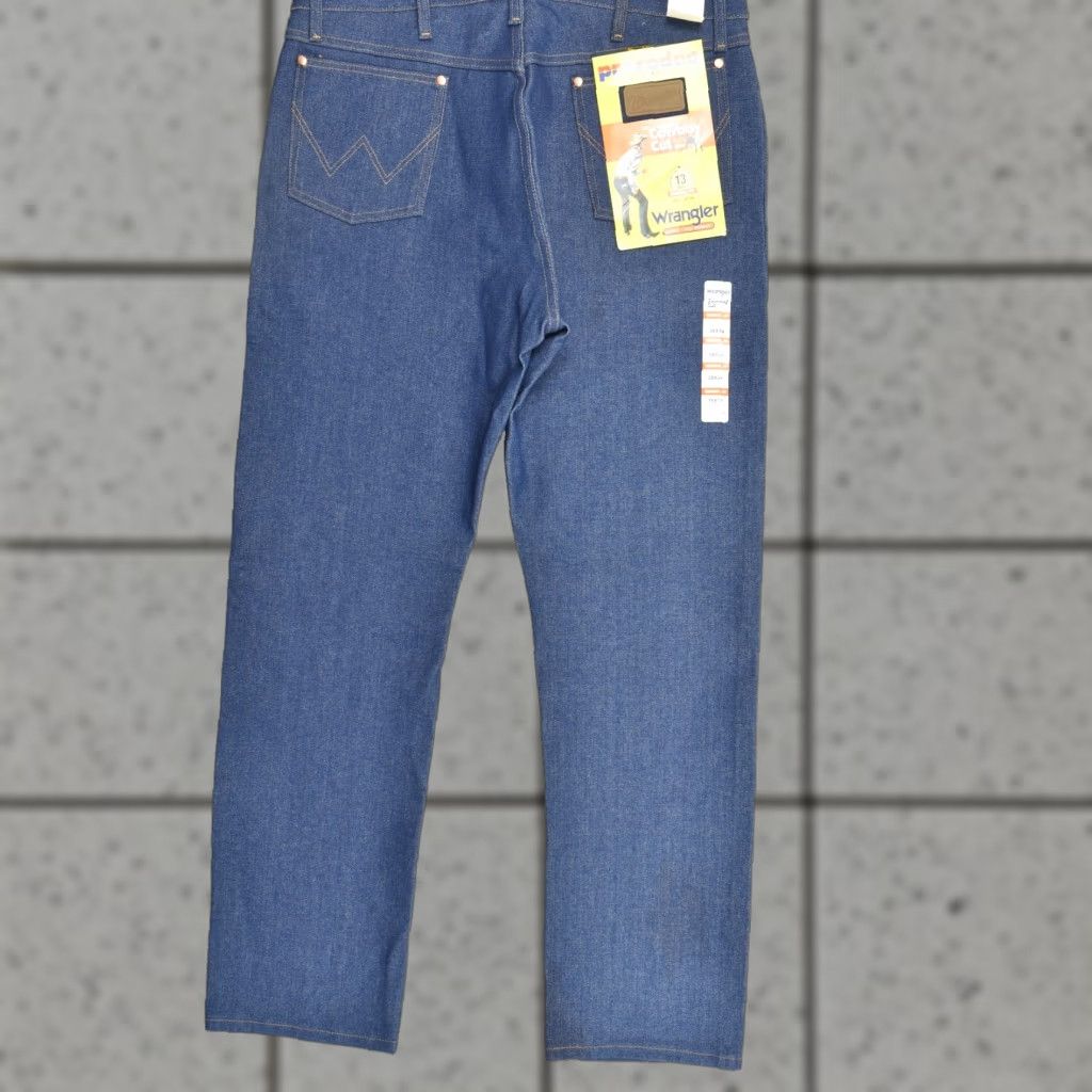 Wrangler Wrangler Jeans 38x34 Cowboy Cut 13MWZ Original Fit Men’s Denim 5-Pocket Logo Blue 100% Cotton Wrangler Cowboy Cut Size US 38 / EU 54 - 1 Thumbnail