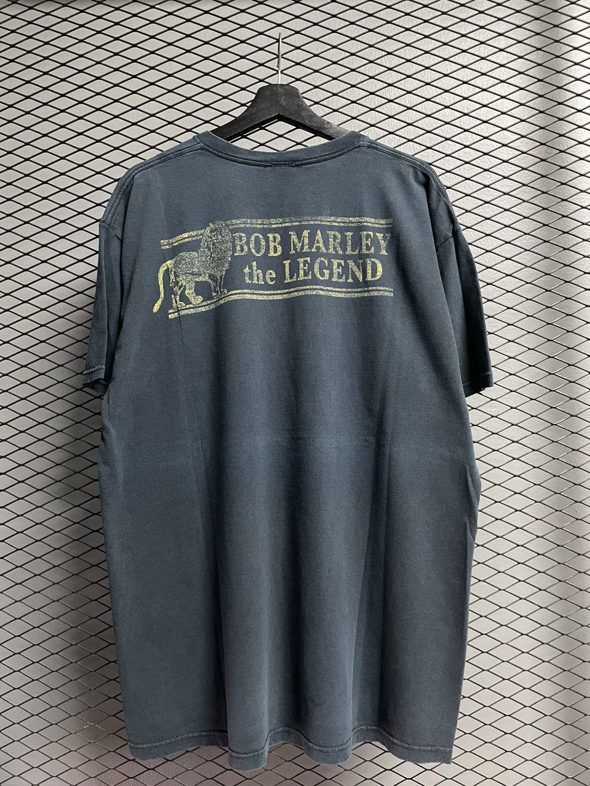 Band Tees Vintage Y2K Bob Marley The Legend of Reggae T-Shirt. Size US XL / EU 56 / 4 - 3 Thumbnail