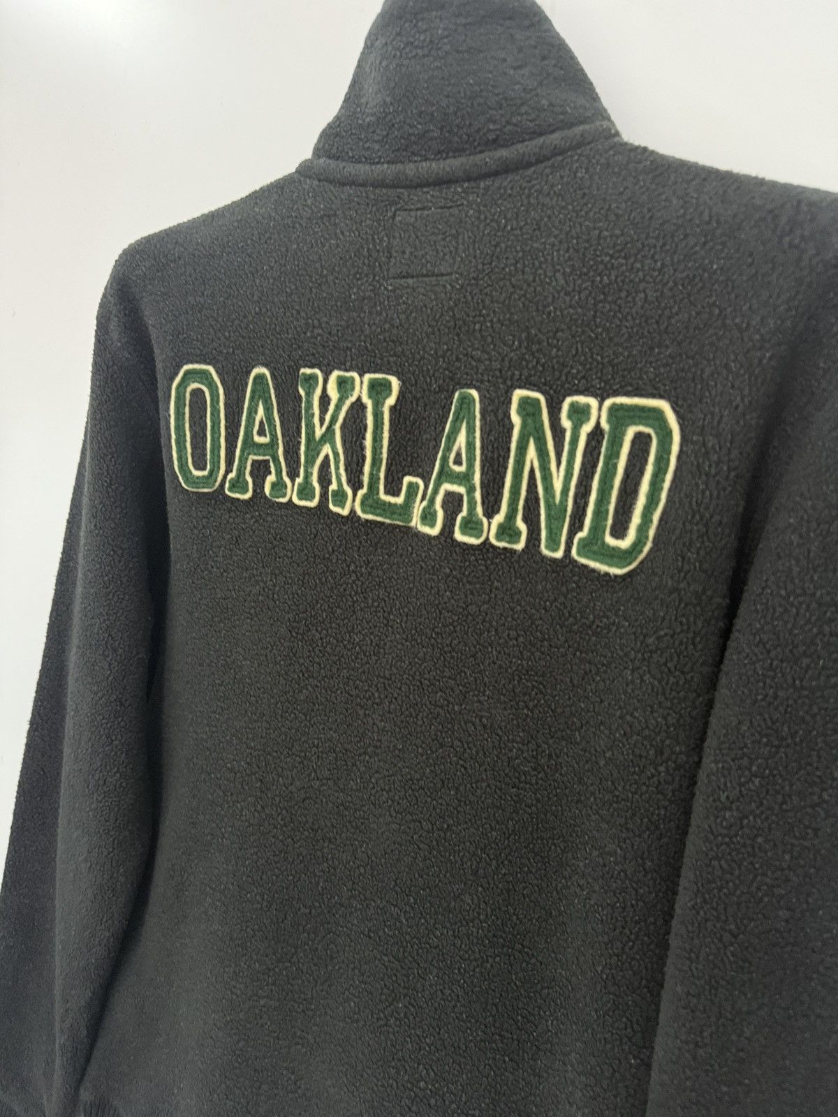 MLB 🔥 UNIQLO X MLB OAKLAND ATHLETIC 2003 FLEECE PULLOVER - M Size M / US 6-8 / IT 42-44 - 10 Thumbnail
