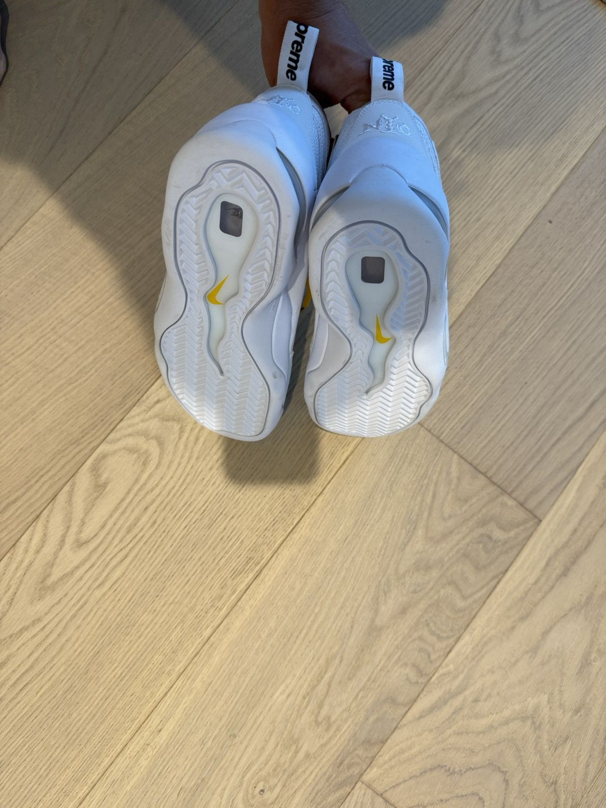 Nike × Supreme Nike X Supreme White Air Bakin Size US 10 / EU 43 - 3 Thumbnail