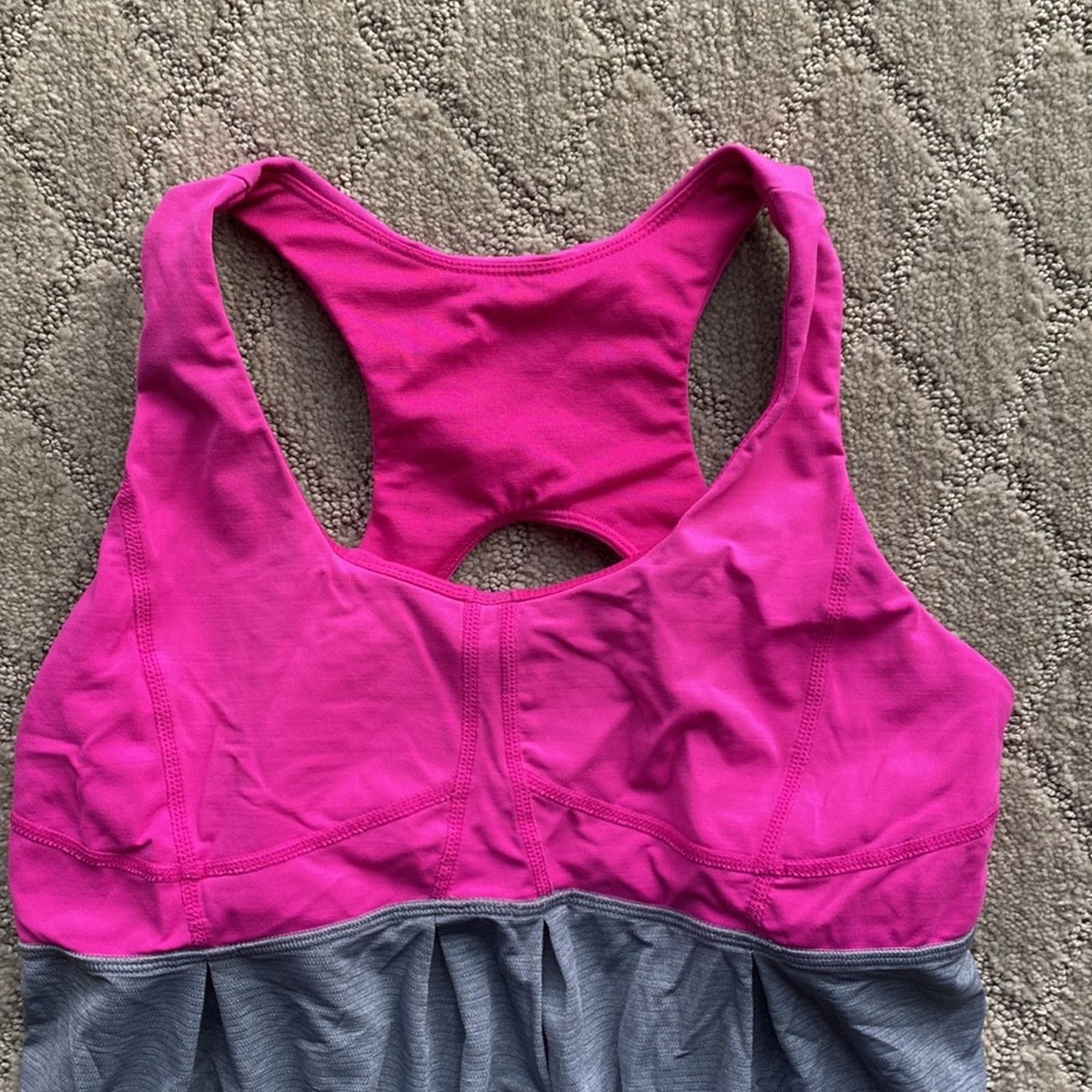 Lululemon Lululemon pink grey shelf bra draw string hem sz 8 athletic Size M / US 6-8 / IT 42-44 - 2 Thumbnail
