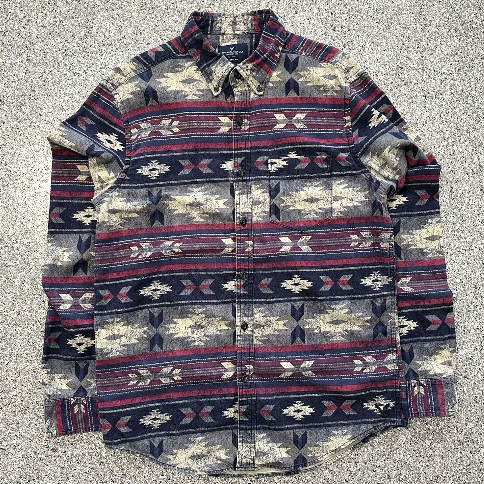 American Eagle Outfitters American Eagle Outfitters Flannel Shirt Mens M AE Classic Fit Aztec Western AOP Button Down Size US M / EU 48-50 / 2 - 2 Thumbnail
