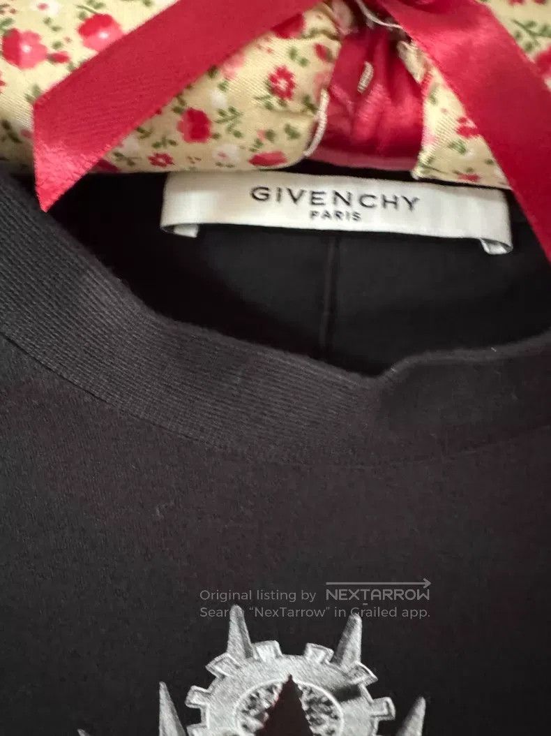 Givenchy Givenchy Black Short Sleeve T-shirt Star Shark Print Size US S / EU 44-46 / 1 - 3 Thumbnail