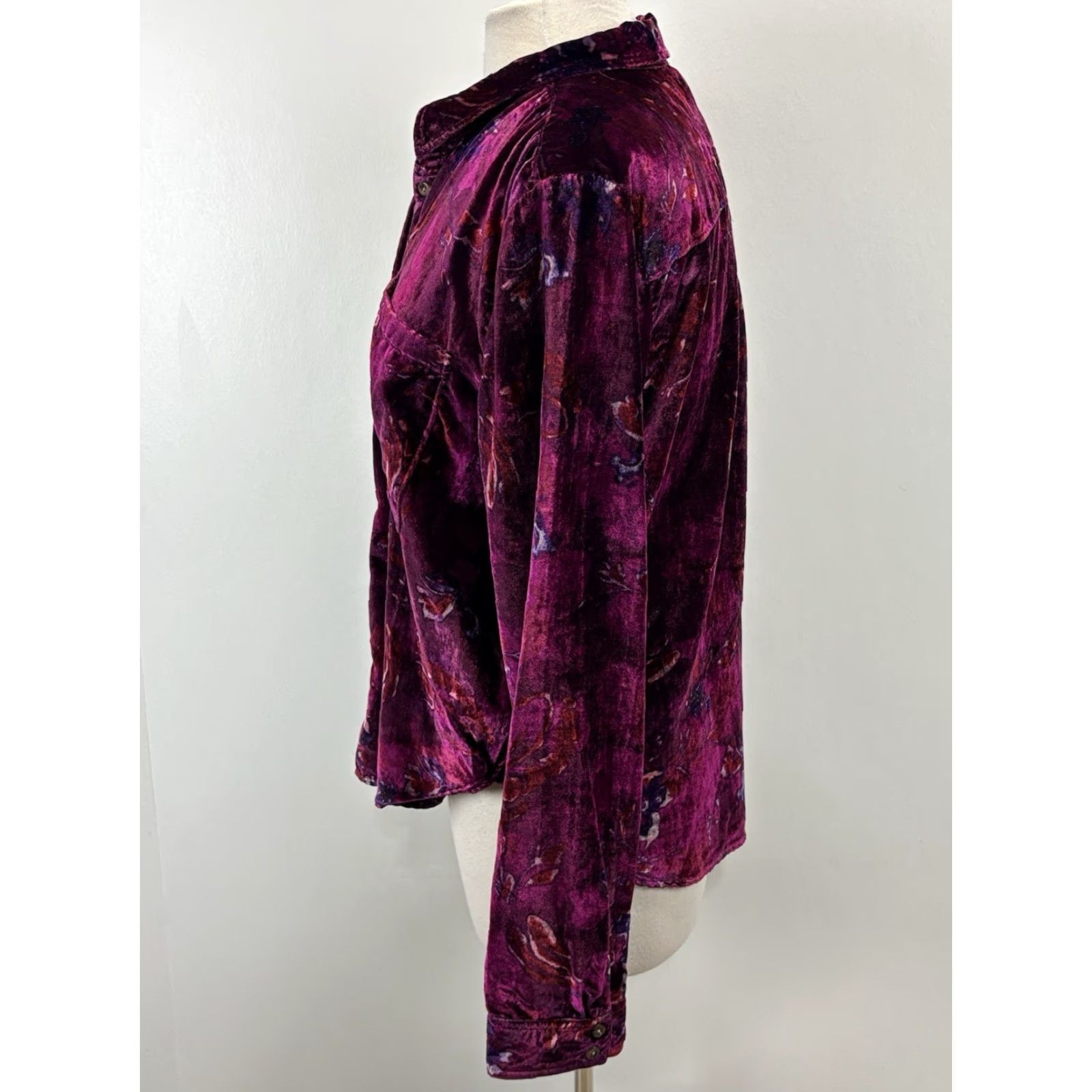 Anthropologie Pilcro Anthropologie Shrunken Velvet Buttondown Top Pink Purple Women’s XL Bohemian Gothic Size XL / US 12-14 / IT 48-50 - 2 Thumbnail