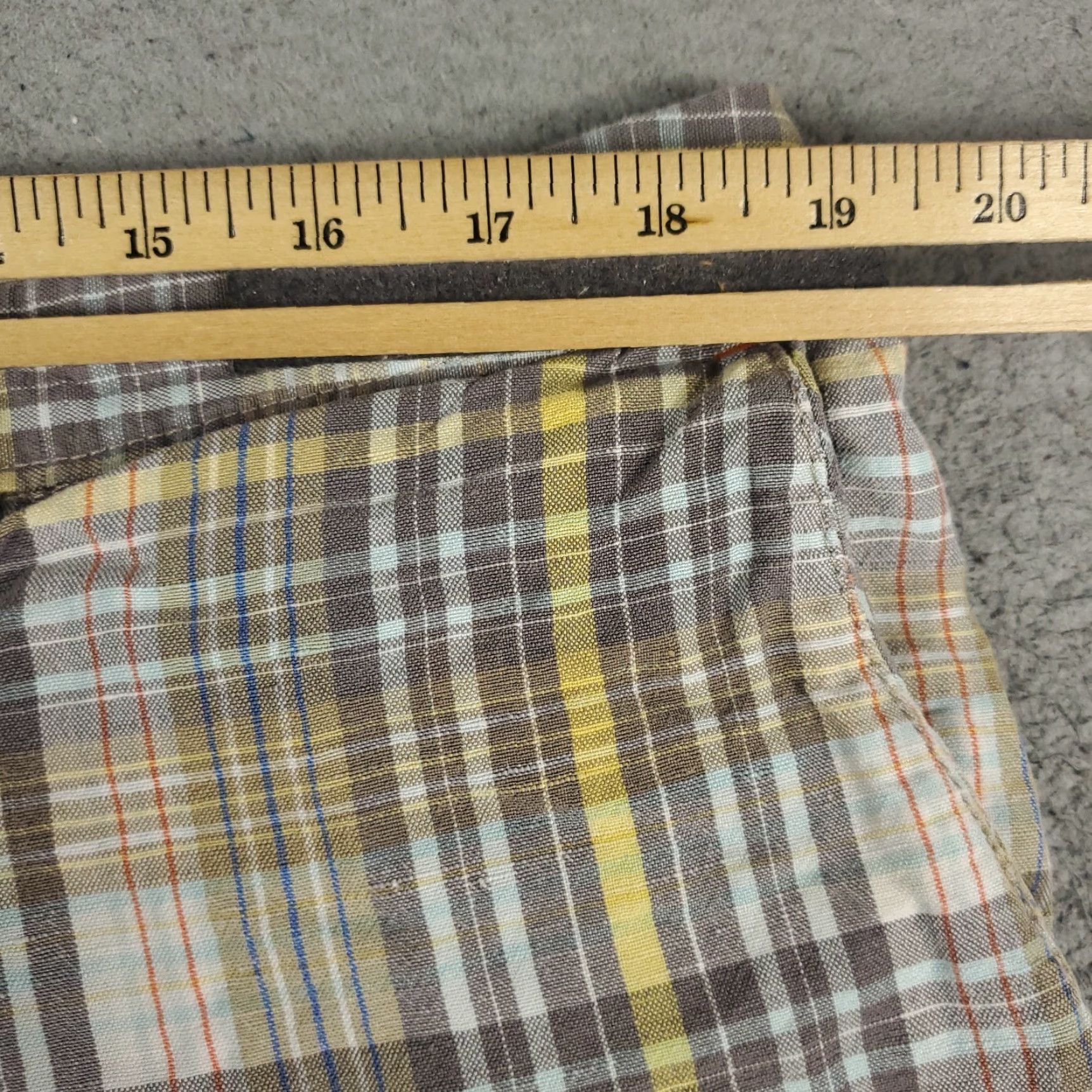 Tommy Bahama VINTAGE Tommy Bahama Shorts Men Size 36 Flat Front Chino Linen Plaid Brown Yellow Casual Size US 36 / EU 52 - 4 Thumbnail