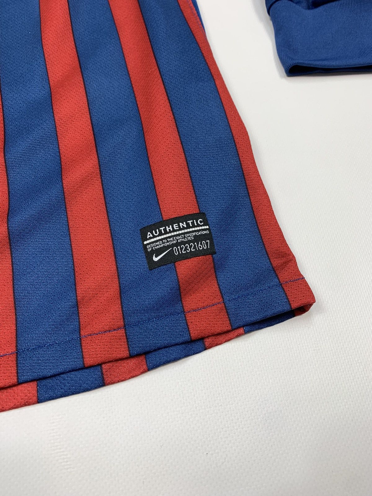 Nike Nike Soccer Jersey Barcelona 2011/12 T-Shirt Fabregas 4 Size US M / EU 48-50 / 2 - 5 Thumbnail