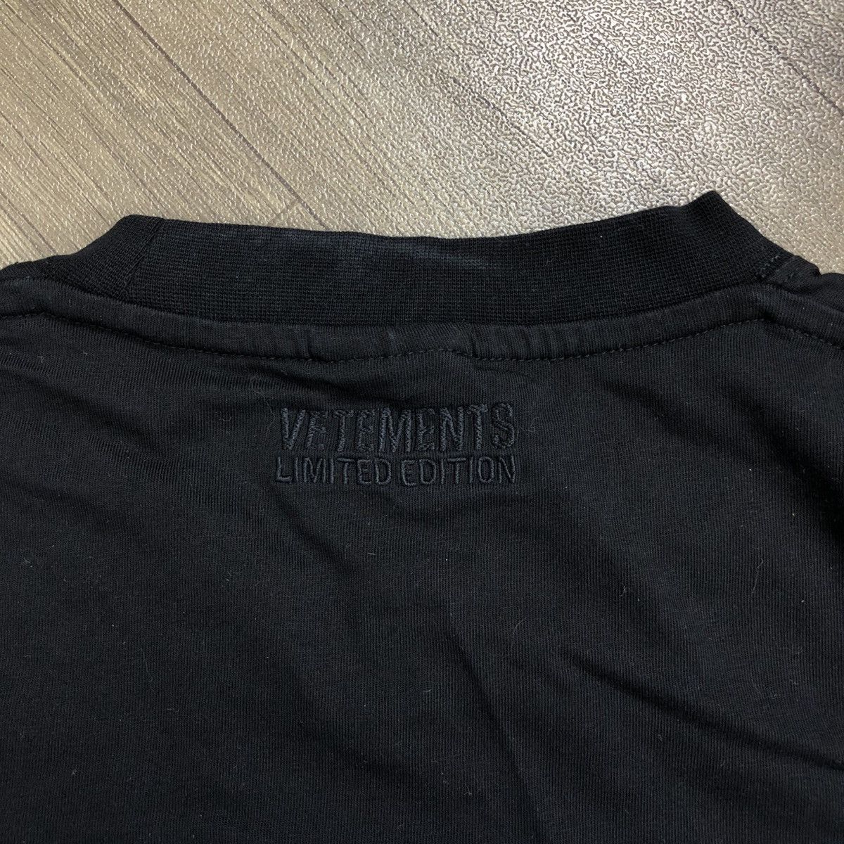 Vetements Vetements “Hello My Name Is” Oversized Tee Size US XXL / EU 58 / 5 - 4 Thumbnail