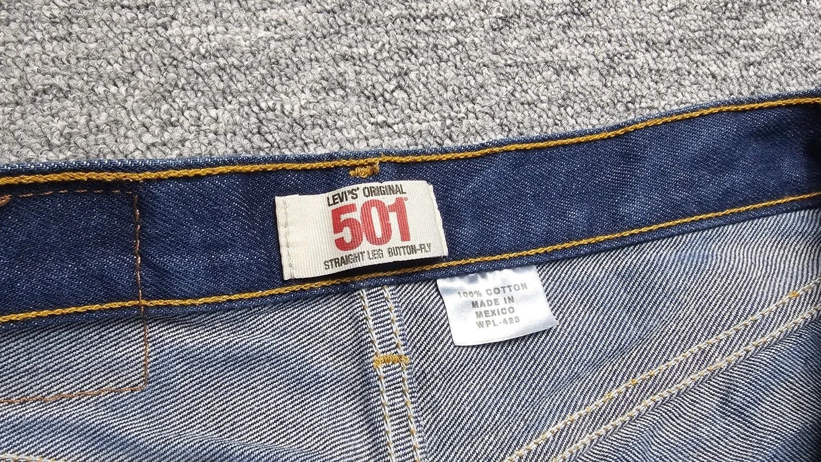 Levi's Levi's 501 Original Fit Dark Wash Jeans W28 L32 Button Fly Size US 28 / EU 44 - 3 Thumbnail