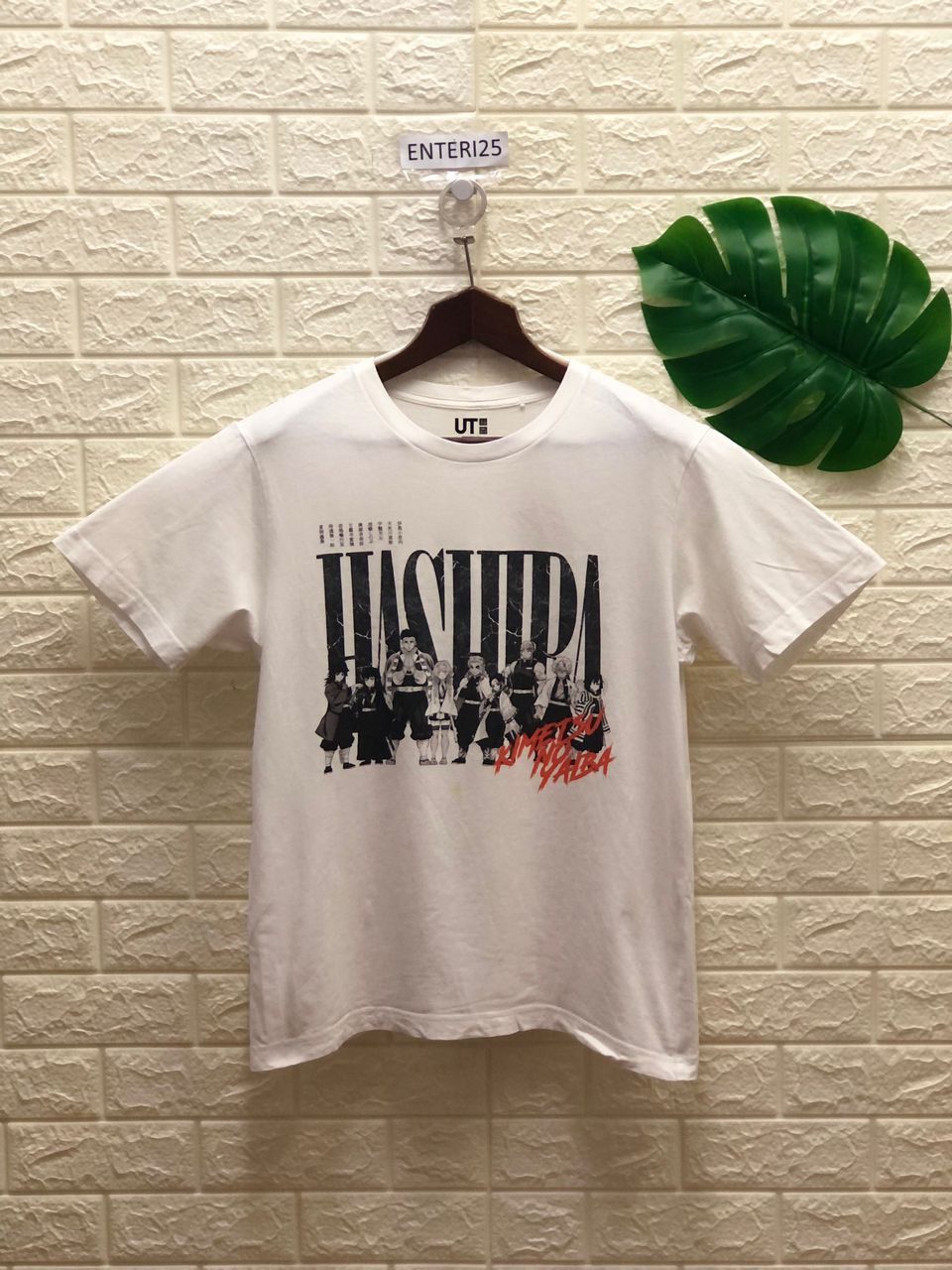 Anime Anima Uniqlo Demon Slayer Kimetsu no Yaiba Hashira T-shirt Size US M / EU 48-50 / 2 - 2 Thumbnail