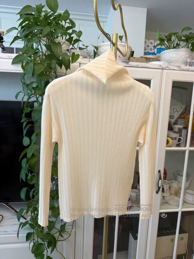 Issey Miyake Issey Miyake Beige/Light Yellow Turtleneck Ribbed Base Lay Size L / US 10 / IT 46 - 2 Thumbnail