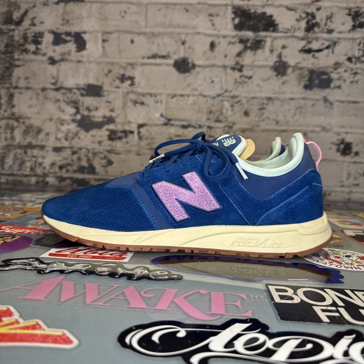 New Balance New Balance Titolo 247 Deep into the Blue Sz. 9.5 No Box Size US 9.5 / EU 42-43 - 1 Thumbnail