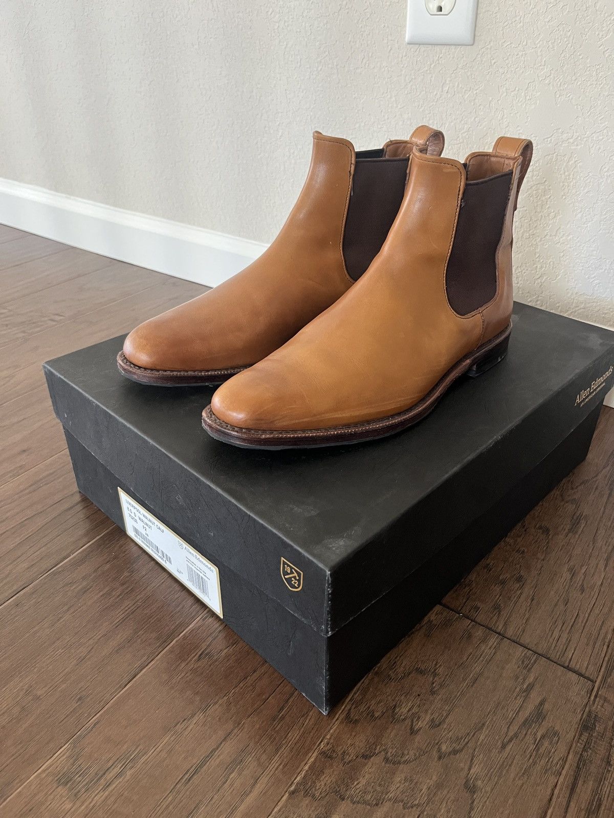 Allen Edmonds Allen Edmonds Liverpool Chelsea Boots Size US 8.5 / EU 41-42 - 1 Thumbnail