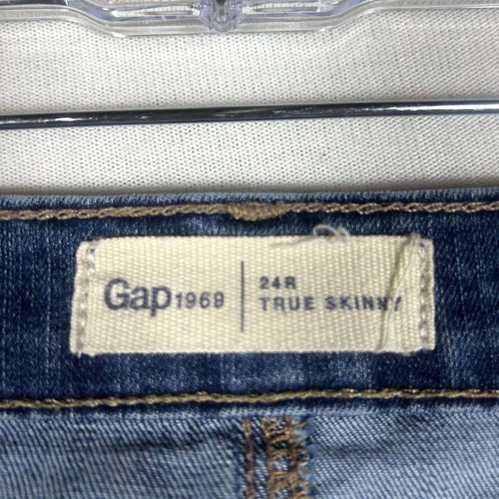 Gap Gap 1969 True Skinny Jeans Womens Size 24R Stretch Mid Rise Medium Wash Denim Clothing Jeans Regular Rise Zip Inseam 28in Size 42" / US 20 - 4 Thumbnail