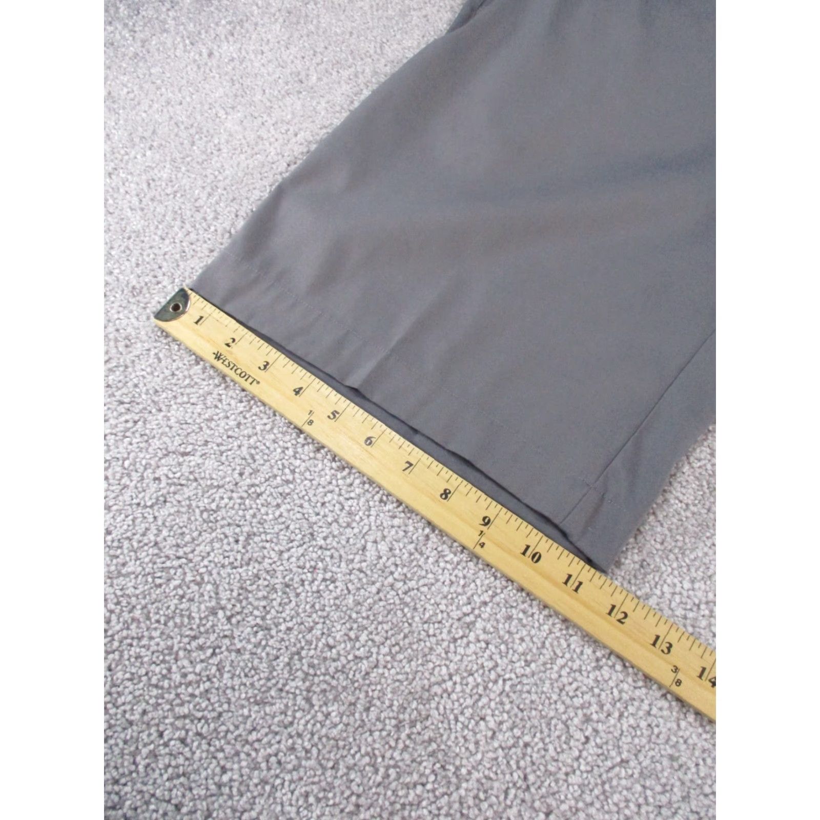 Nike VINTAGE Nike Golf Shorts Mens 32 Tour Performance Dri Fit Gray Chinos 11" Size US 32 / EU 48 - 4 Thumbnail