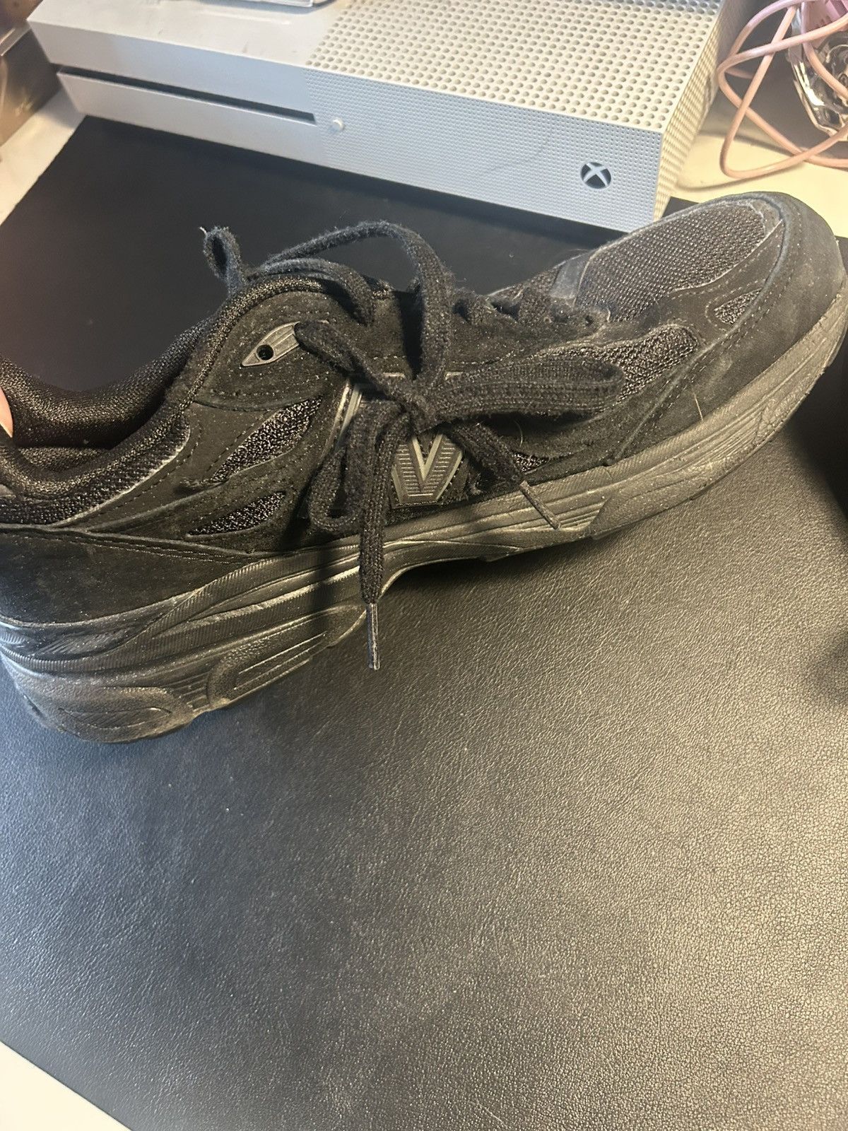 New Balance Black New Balance 990 Size US 10.5 / IT 40.5 - 1 Thumbnail