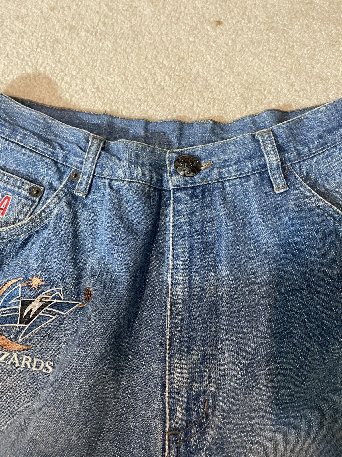 basketcase gallery 2003 Vintage NBA Patch Jeans by UNK Size US 35 - 10 Thumbnail