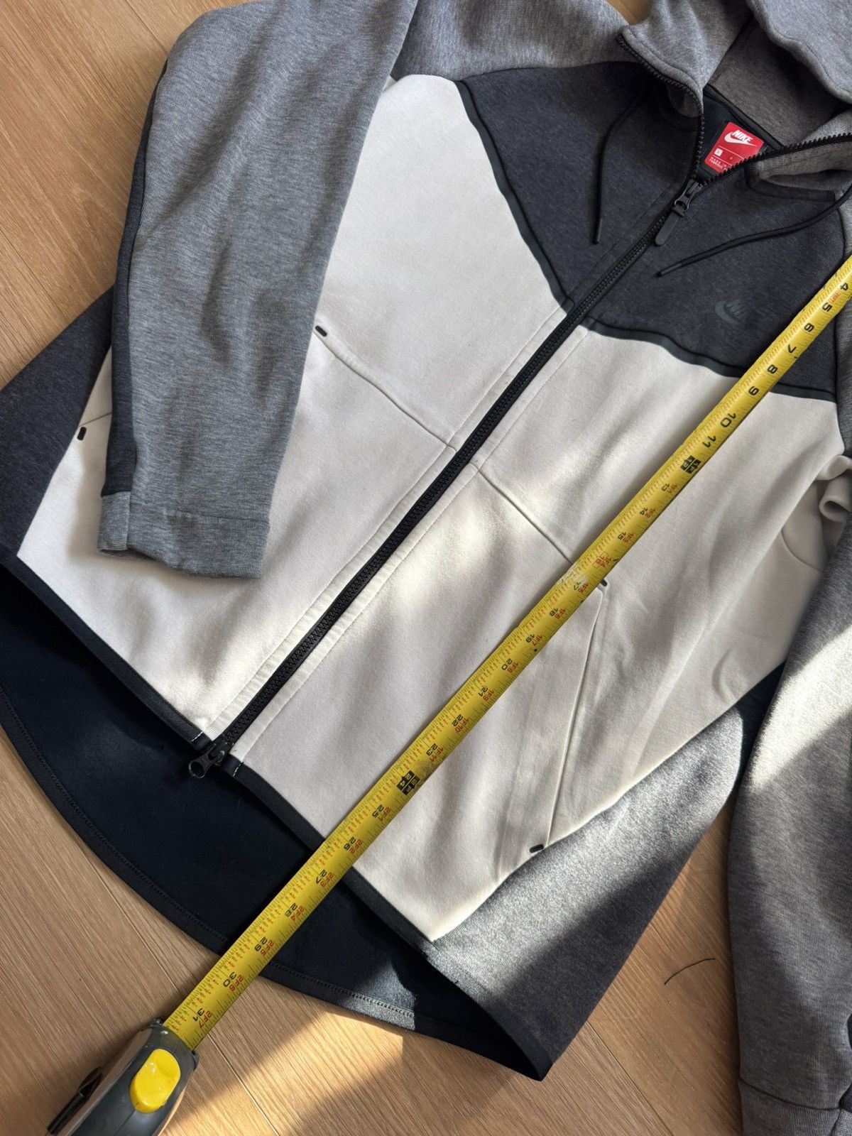 Nike Nike Tech Fleece Zip Up Hoodie size large Size US L / EU 52-54 / 3 - 4 Thumbnail