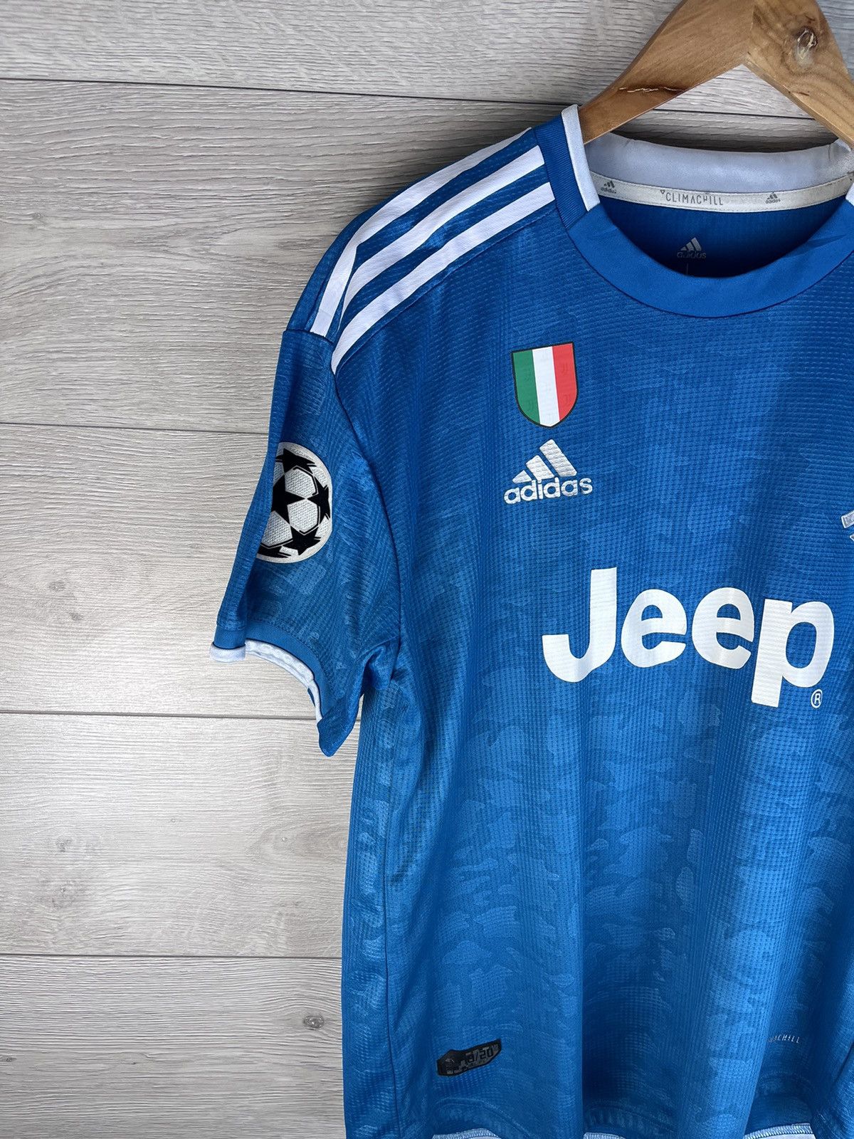 Adidas Men’s soccer jersey Adidas Juventus #7 Ronaldo size L Size US L / EU 52-54 / 3 - 3 Thumbnail
