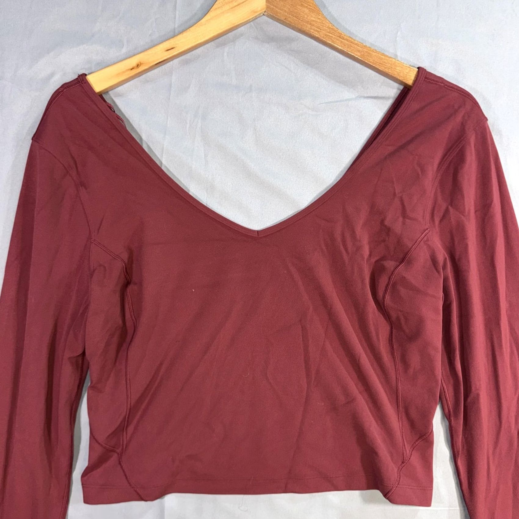 Lululemon Lululemon Shirt Womens Small Red Cropped V-Neck Long Sleeve Yoga Athletic Top Size S / US 4 / IT 40 - 3 Thumbnail