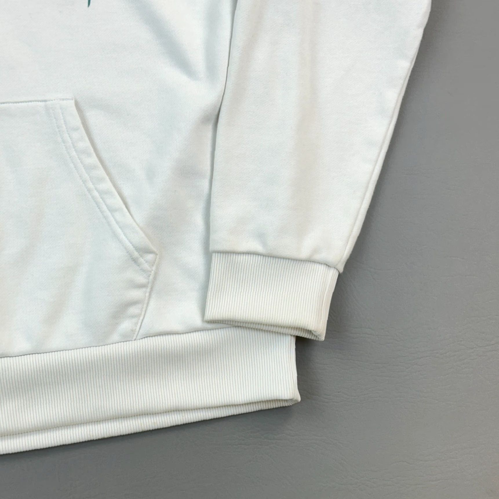 Adidas VINTAGE adidas Hoodie Women’s Medium White Primegreen Floral Print Pullover Size M / US 6-8 / IT 42-44 - 4 Thumbnail
