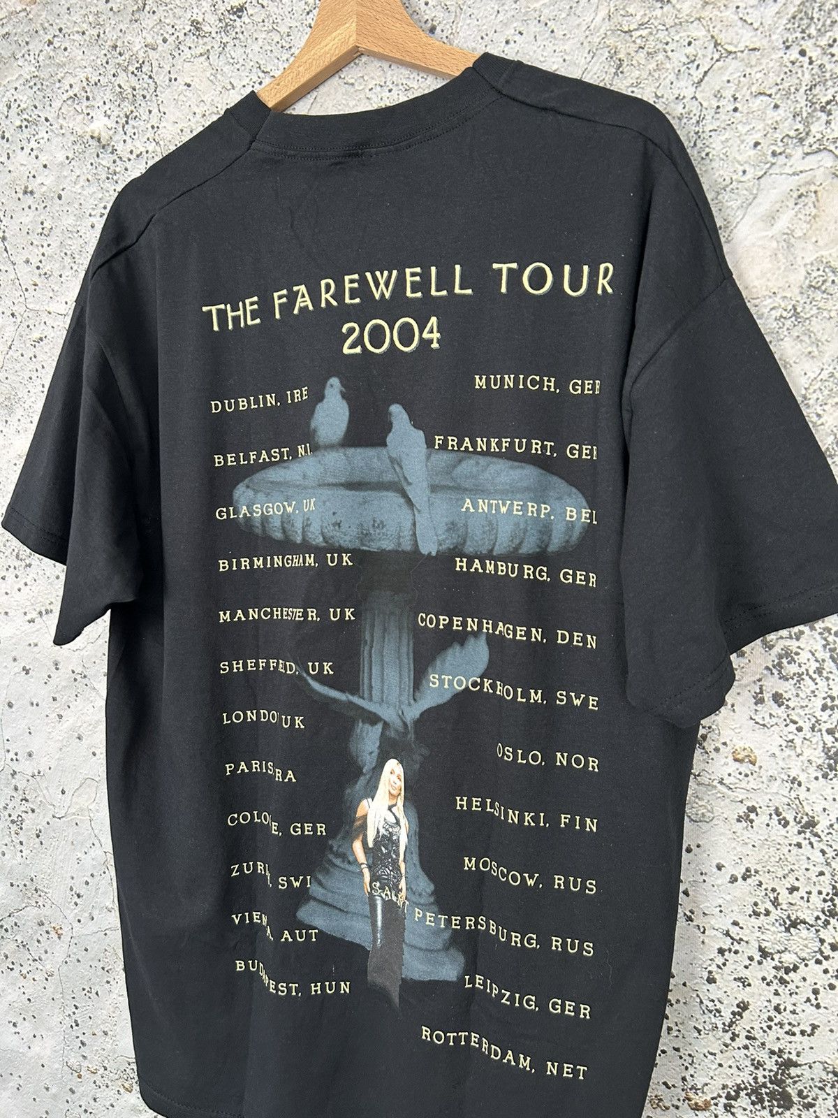 Band Tees Vintage Cher 2004 The Farewell Tour Rock Band Tee Rare Art Size US XL / EU 56 / 4 - 5 Thumbnail