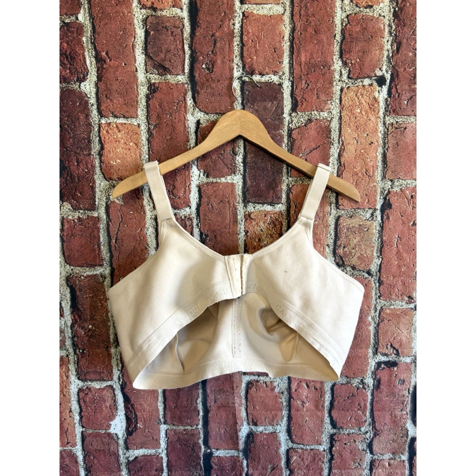 Vintage Cacique Bra Ivory T-Shirt Underwire Free Wireless 48DD Womens - DD Cup, 48 Band, Size 48DD Size ONE SIZE - 2 Thumbnail