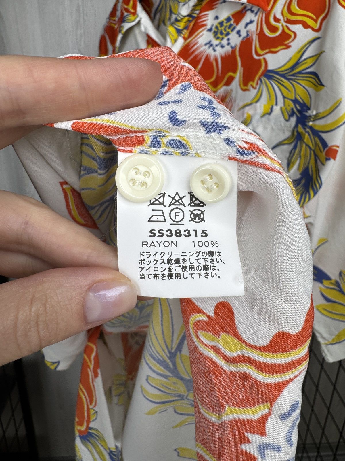 Sun Surf SUN SURF 2020 HAWAIIAN SHIRT SS38315 "NIGHT BLOOMING CEREUS" Size US XL / EU 56 / 4 - 10 Thumbnail