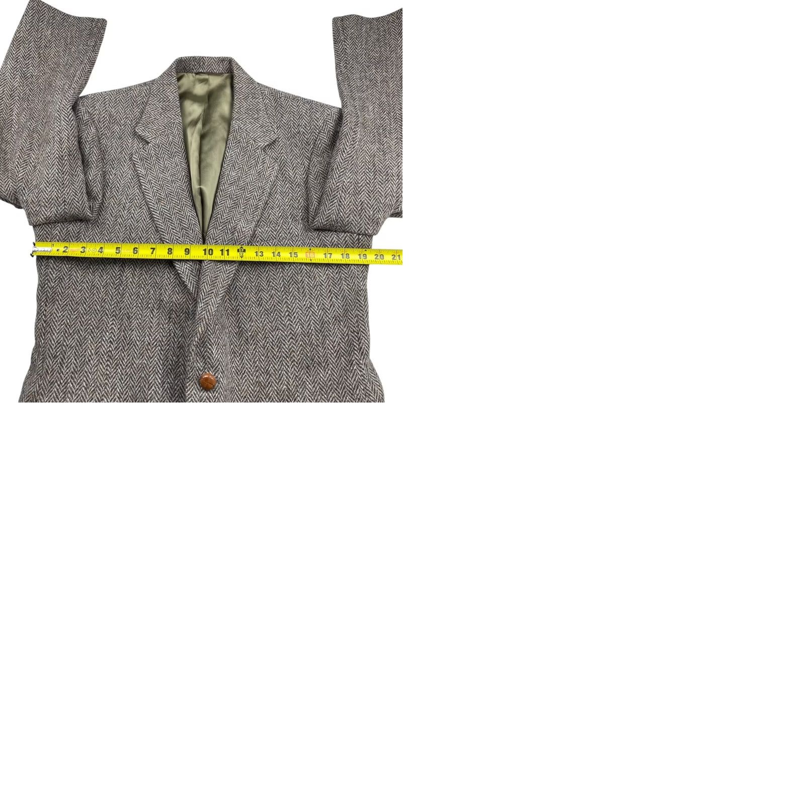 Harris Tweed VINTAGE Harris Tweed Blazer Men Brown Herringbone 40R Wool Leather Buttons Two-Button US Made Size 40R - 9 Thumbnail