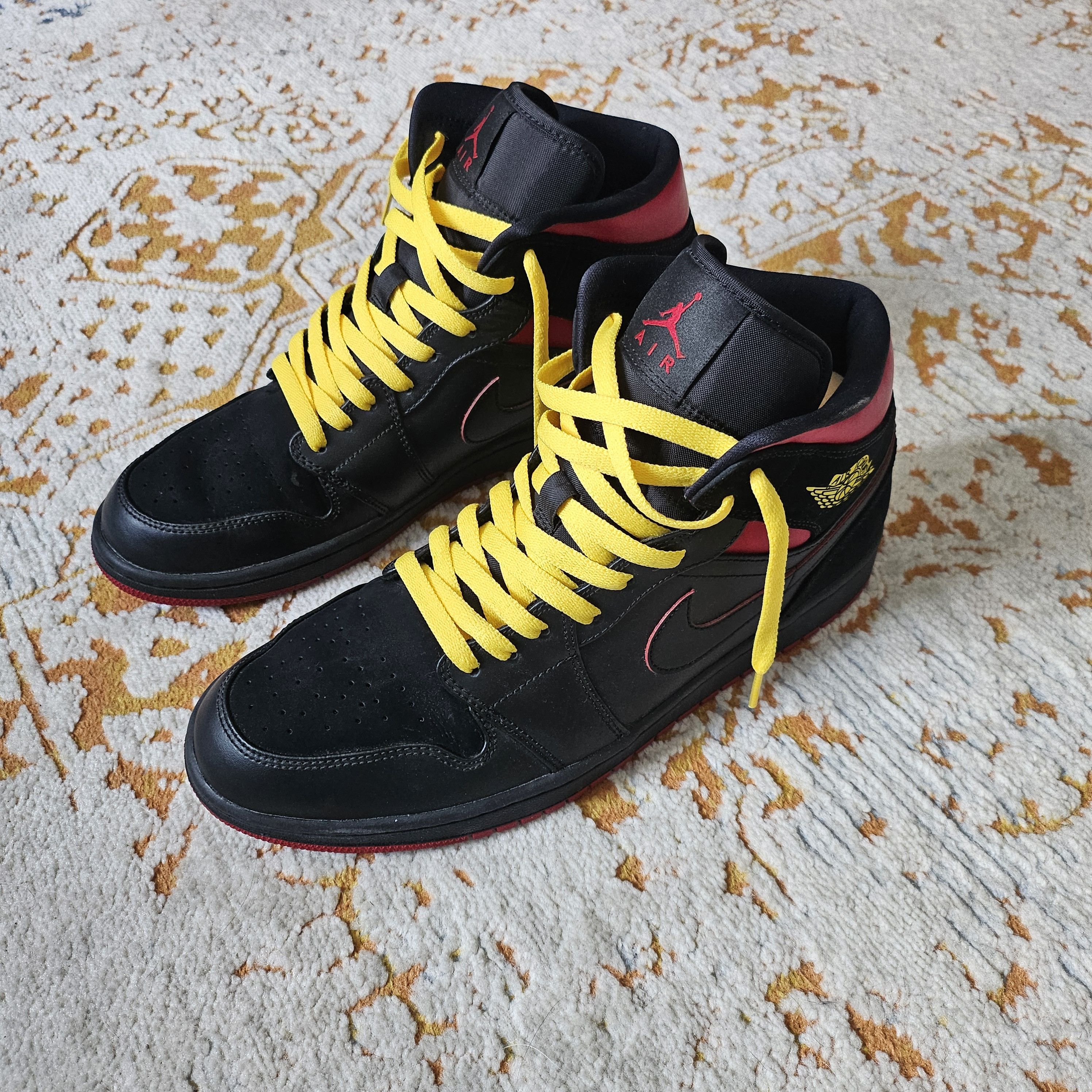 Jordan Brand × Nike Air Jordan 1 "Last Shot" size 10.5 Size US 10.5 / EU 43-44 - 1 Thumbnail