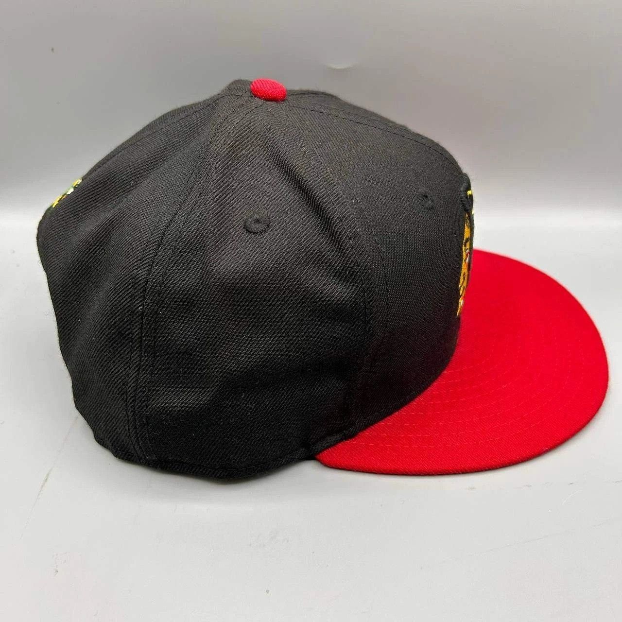New Era Chicago Blackhawks Hat Men Black Red NHL Snap Back Cap Wool Size ONE SIZE - 6 Thumbnail
