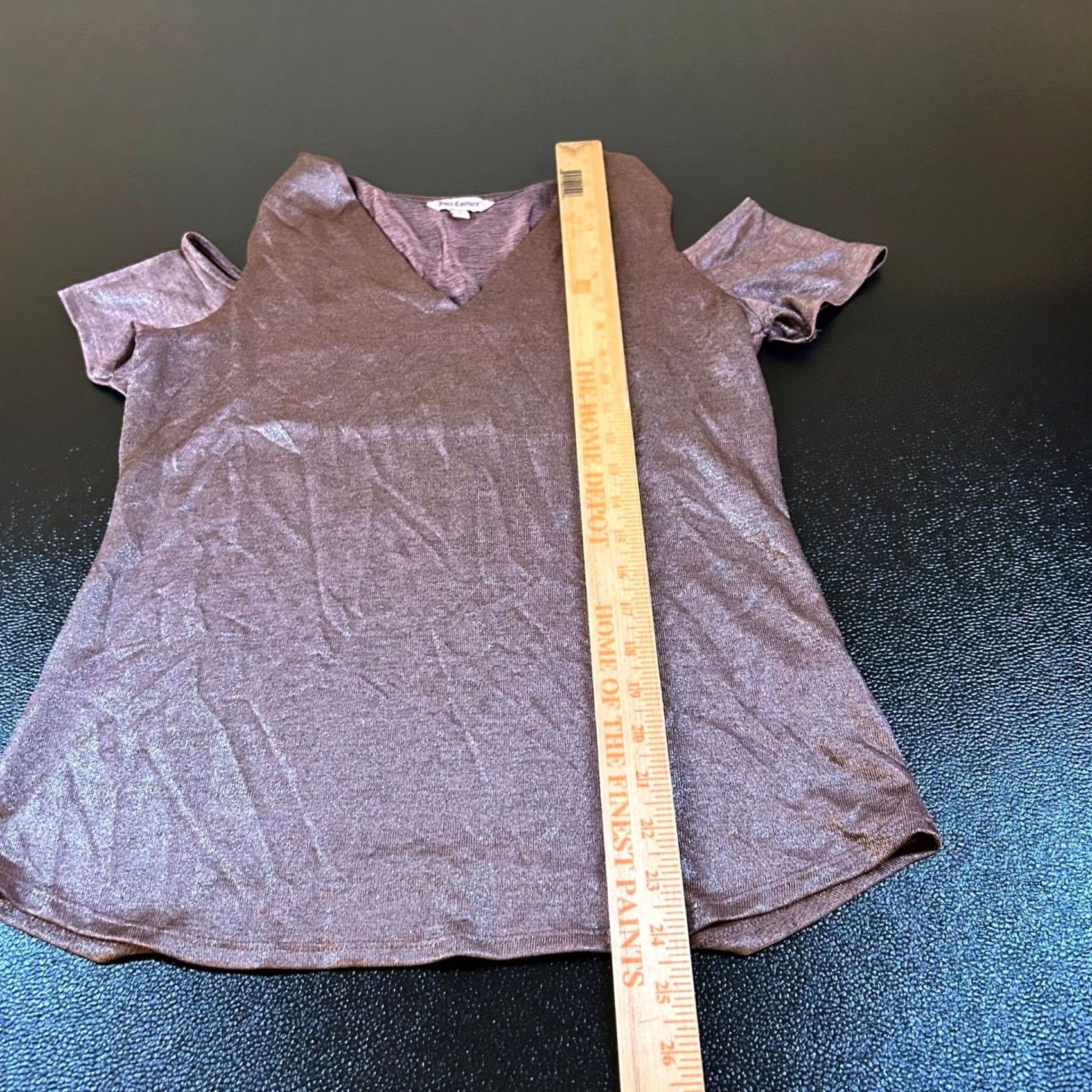 Juicy Couture Juicy Couture Top Womens Medium Rose Gold Metallic Shimmer V-Neck Cold Shoulder Short Sleeve Pullover Knit Polyester Spandex Casual Party Cocktail Size M / US 6-8 / IT 42-44 - 7 Thumbnail