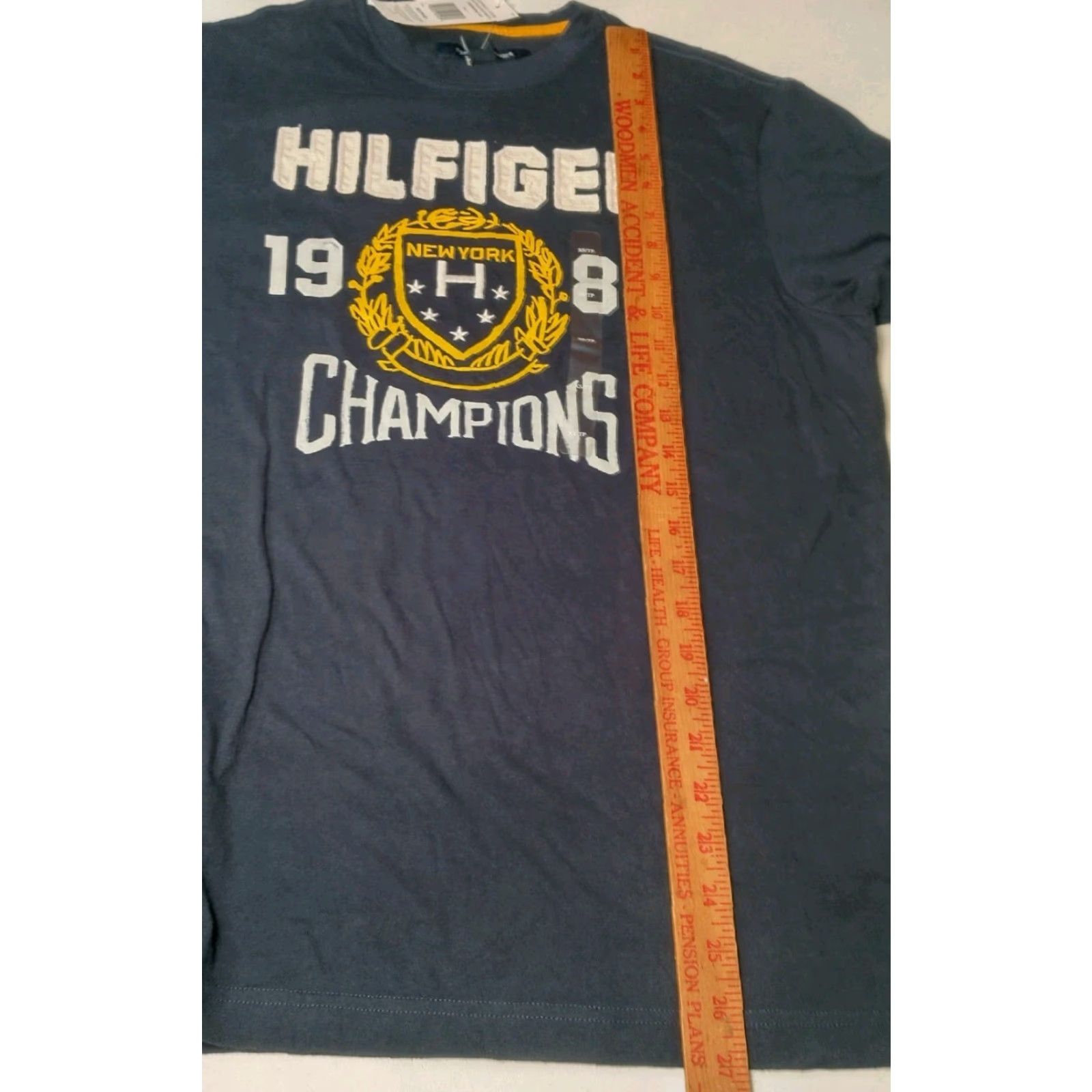 Tommy Hilfiger VINTAGE Tommy Hilfiger Graphic T-Shirt Men XS Navy Blue Short Sleeve 2011 Size US XS / EU 42 / 0 - 4 Thumbnail