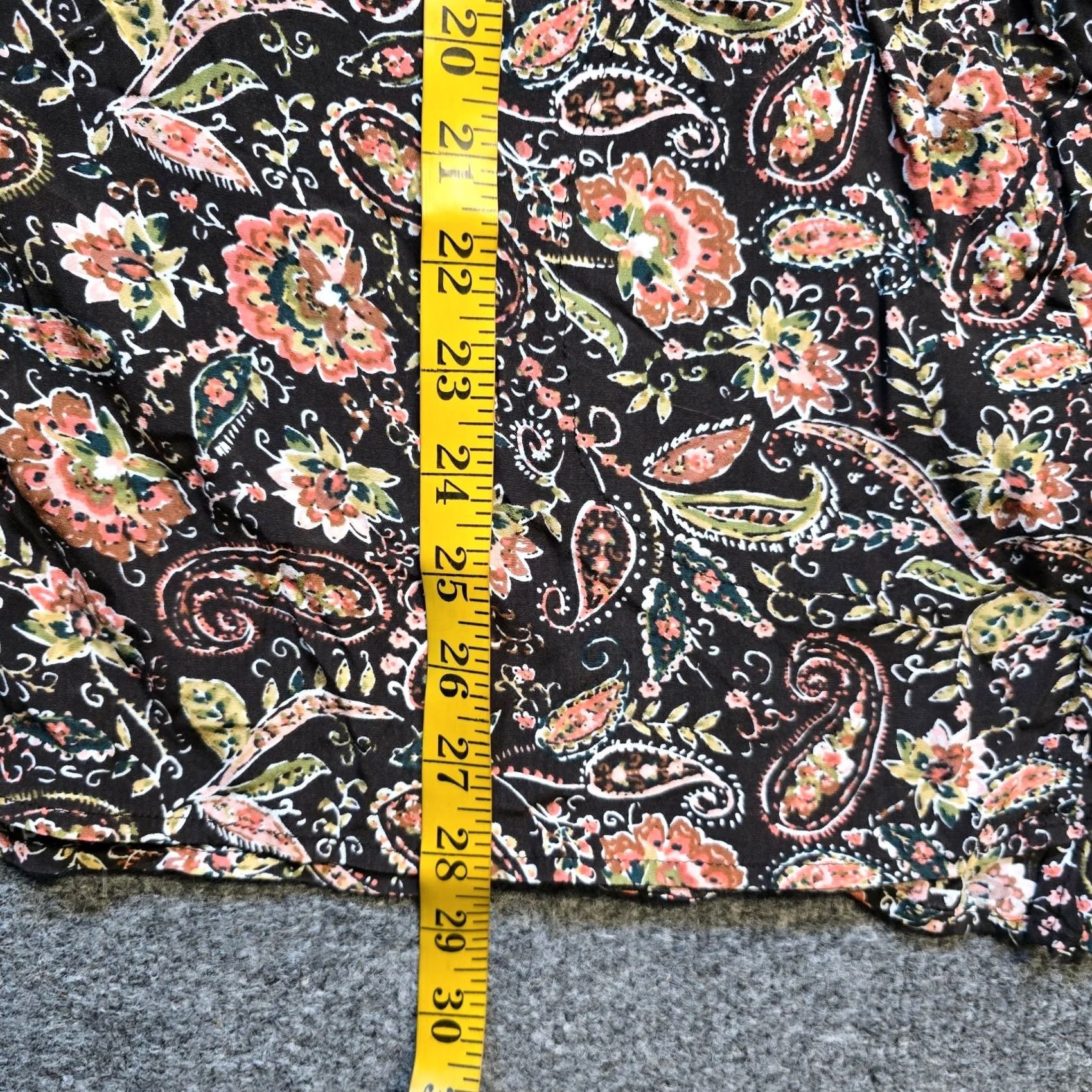 J. Jill J. Jill Top Women Large Petite Black Paisley Button Long Sleeve Casual Career Shirt Size L / US 10 / IT 46 - 6 Thumbnail