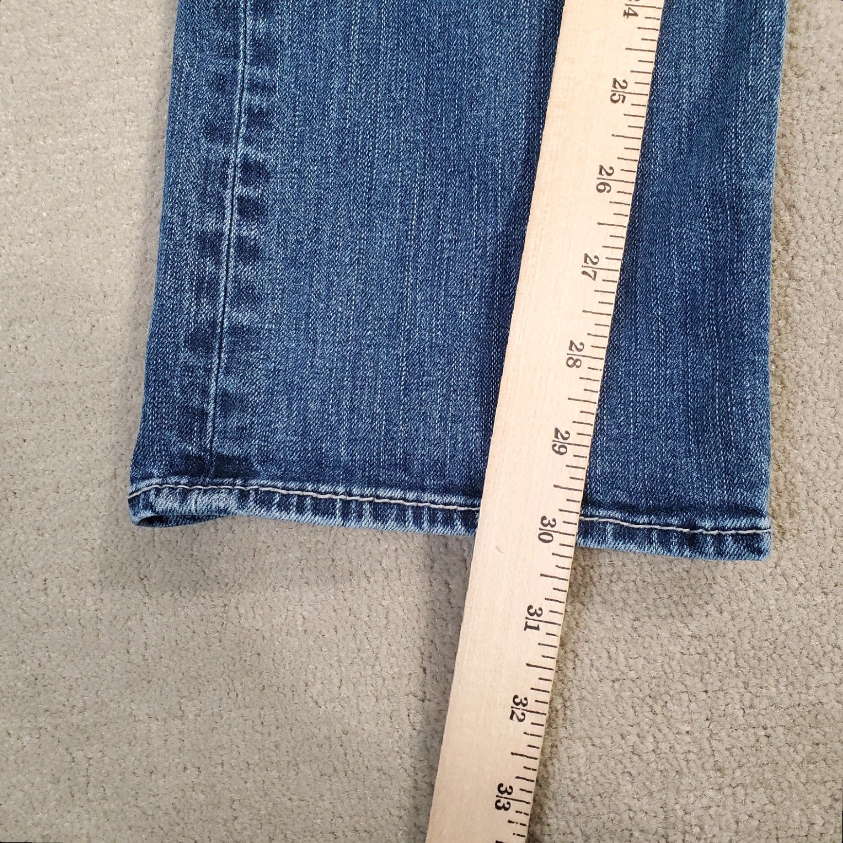 Vintage BKE Buckle Jeans Mens 36 Jeans Straight Leg Blue Medium Wash Denim Non-Vintage casual 30 in Inseam Buckle Logo Pockets Regular fit Mens Size US 36 / EU 52 - 5 Thumbnail