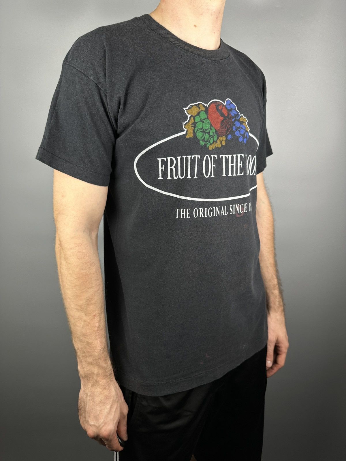 Vintage 80s Vintage Fruit Of The Loom FOTL Logo T Shirt Tee 90s Size US L / EU 52-54 / 3 - 11 Thumbnail