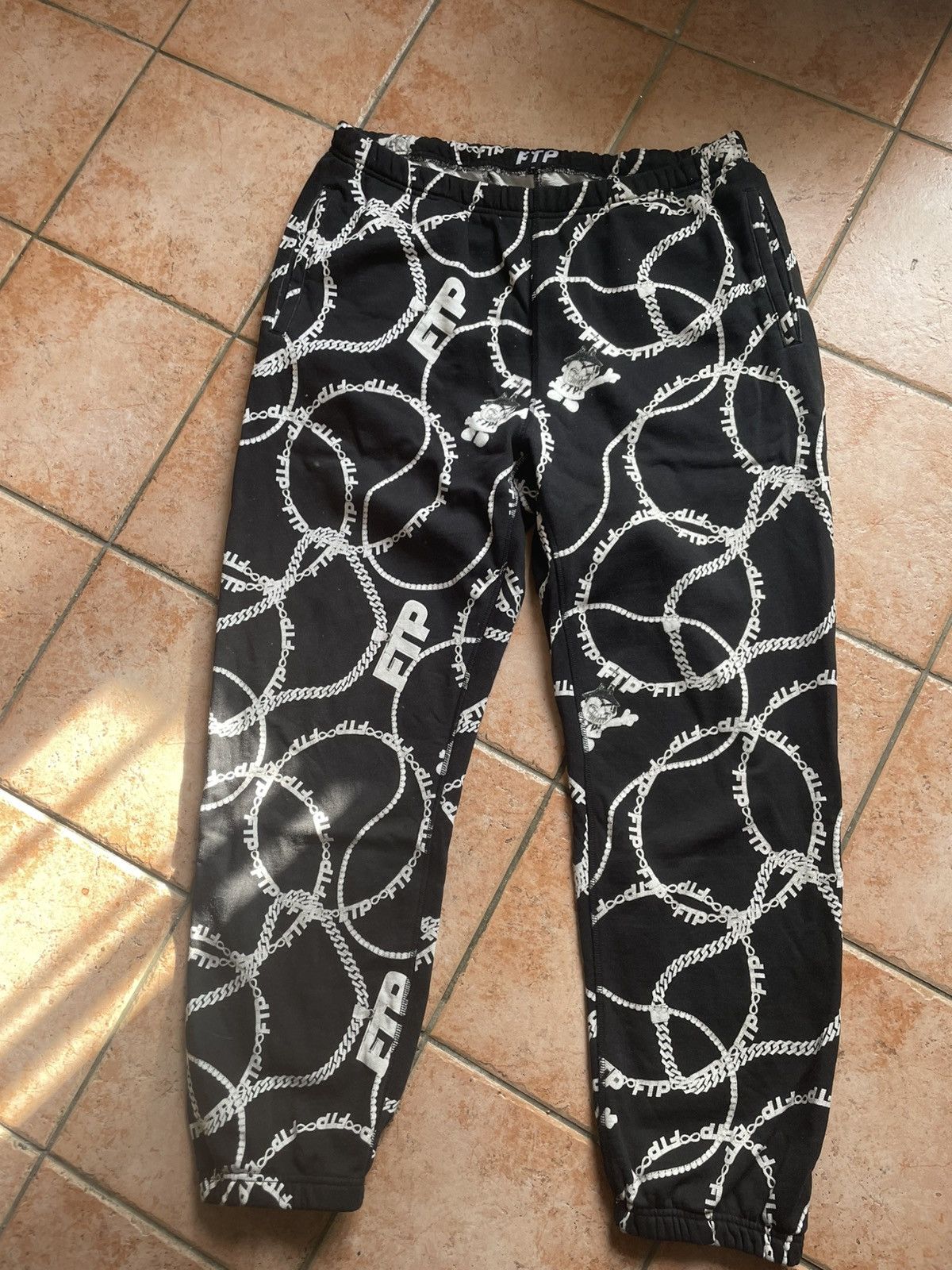 Fuck The Population FTP CHAINED JOGGING BLACK Size US 39 - 1 Thumbnail