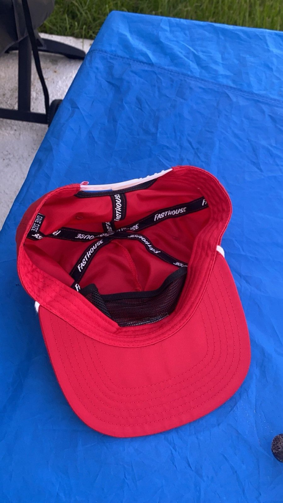 Other Red and white rope SnapBack hat “fast” Size ONE SIZE - 4 Thumbnail