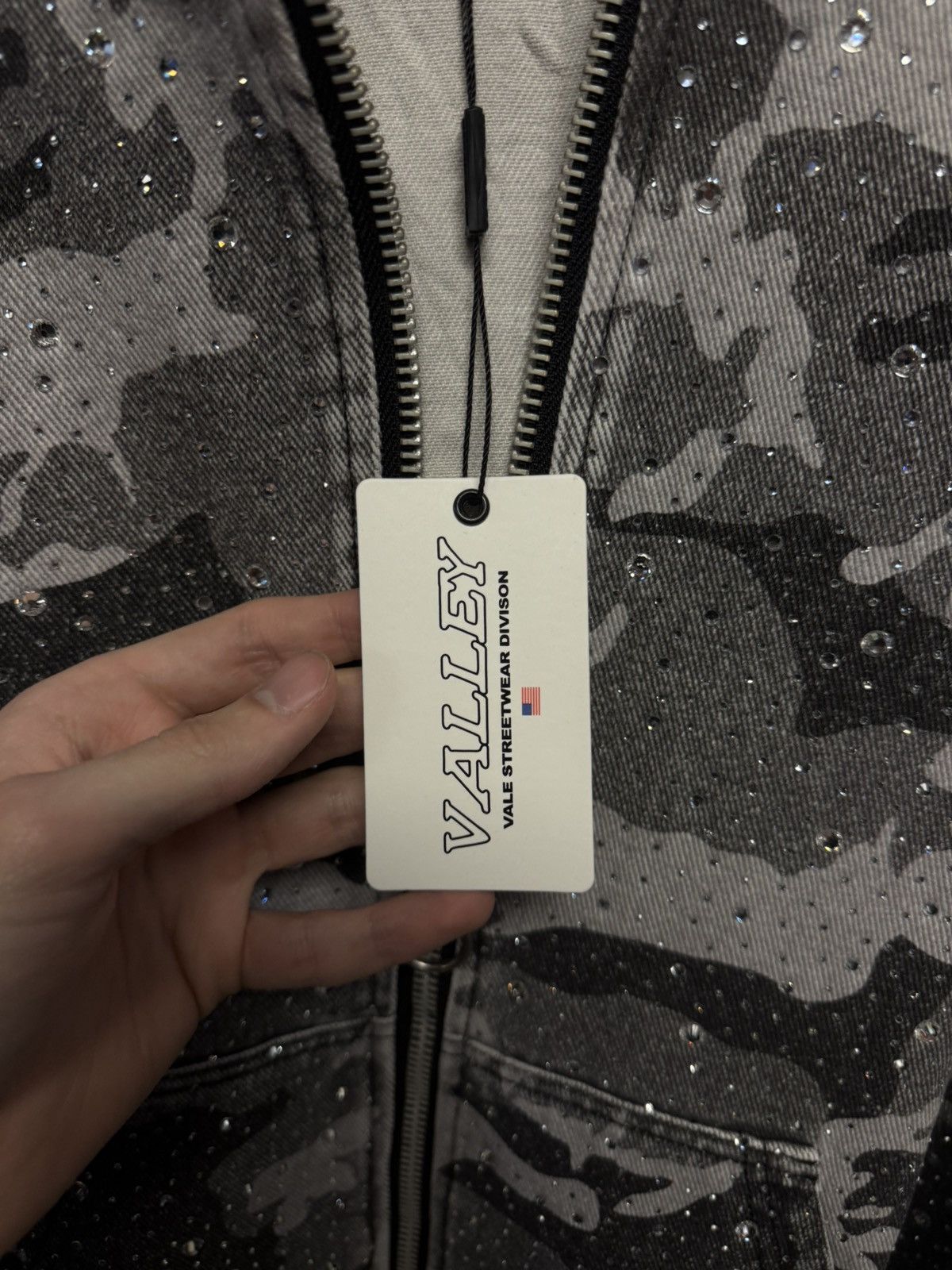 Vale Valley White Camo Crystal Hoodie Size XL (NEW) Size US XL / EU 56 / 4 - 9 Thumbnail