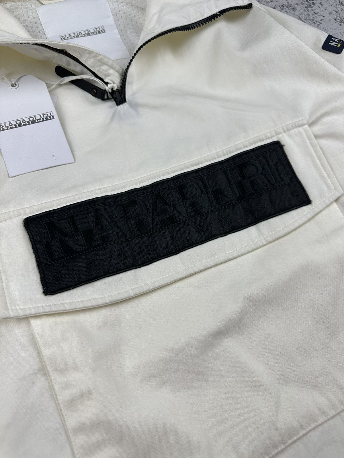Napapijri New ❗️NAPAPIJRI Anorak Jacket Graphic White Half-Zip Size US L / EU 52-54 / 3 - 2 Thumbnail